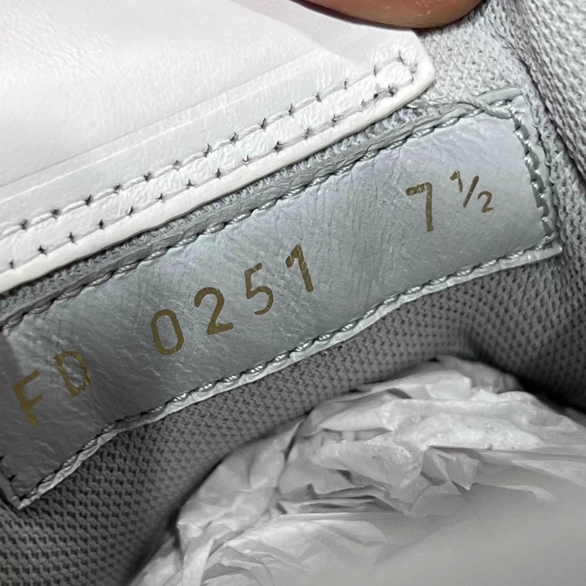 Louis Vuitton LV Trainer White Cement UK7.5 (41.5) Size US 8.5 / EU 41-42 - 9 Thumbnail