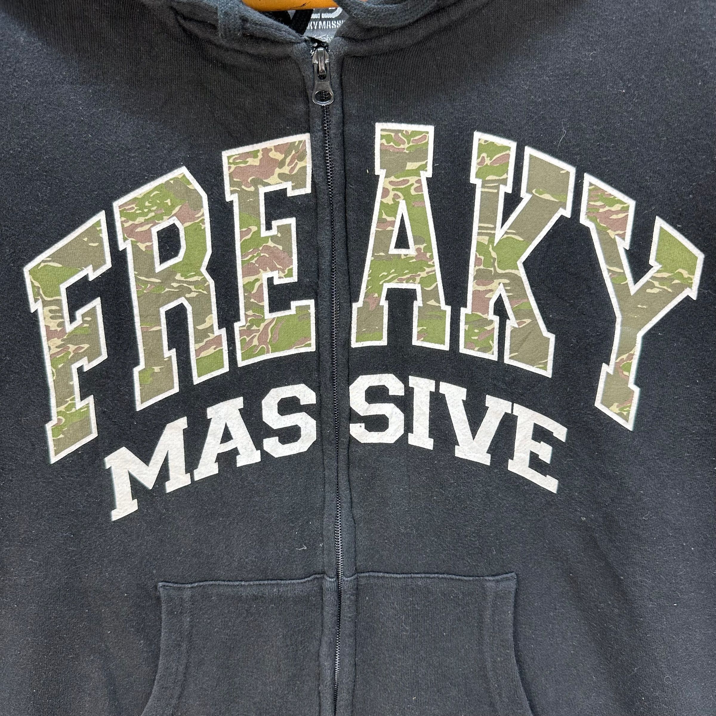 Japanese Brand FREAKY MASSIVE BIG LOGO ZIPPER HOODIES #9068-54 Size US L / EU 52-54 / 3 - 3 Thumbnail