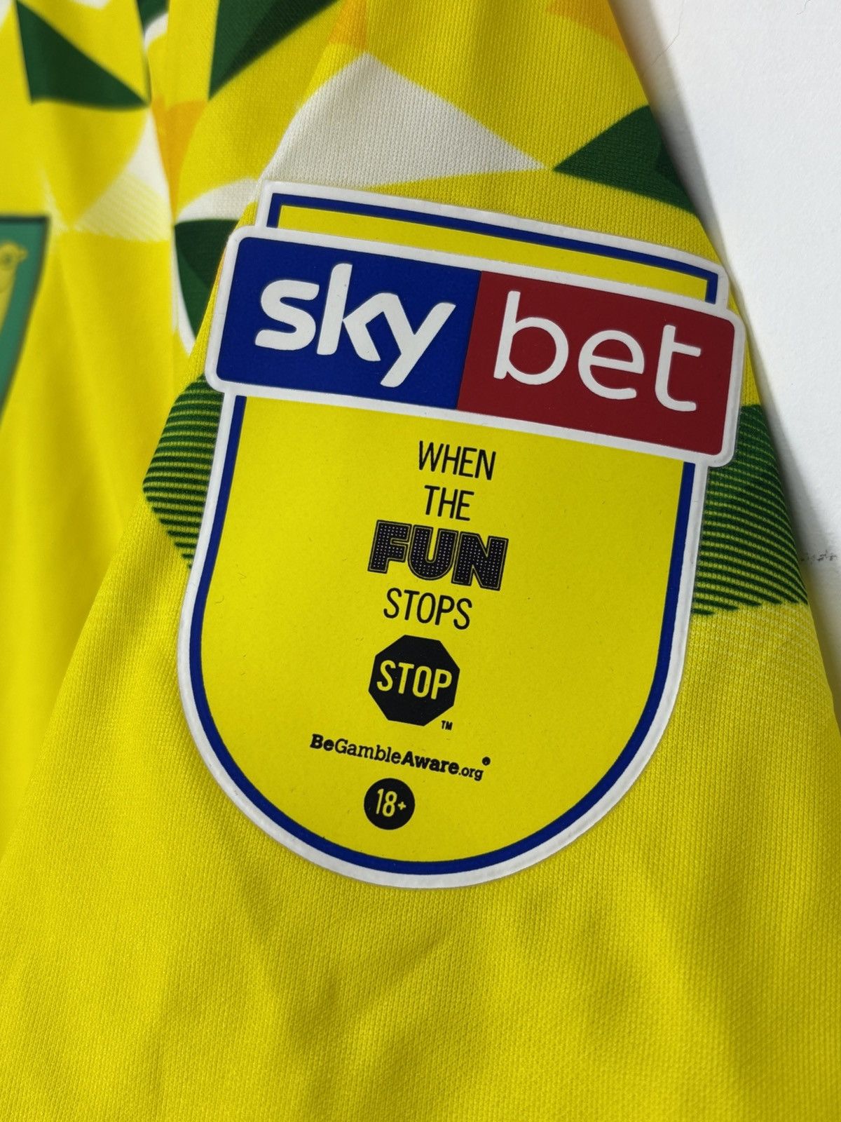 Other #25 Hernandez Norwich City Match Worn Player Issue Jersey Size US L / EU 52-54 / 3 - 6 Thumbnail