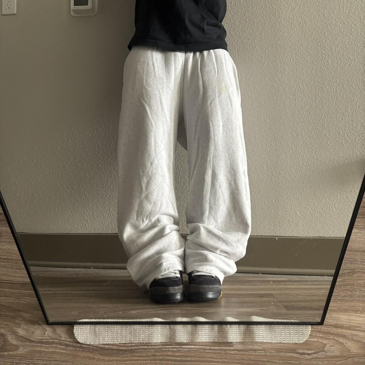 Vintage Crazy Vintage Y2K/2000s Baggy Light Grey Streetwear Casual Essential Sweatpants! Fits L Size US 34 / EU 50 - 1 Thumbnail