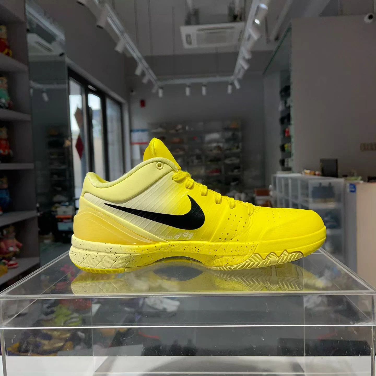 Nike Kyrie 4 Nai Gao EUR 42 Worn 2x Size US 9 / EU 42 - 5 Thumbnail
