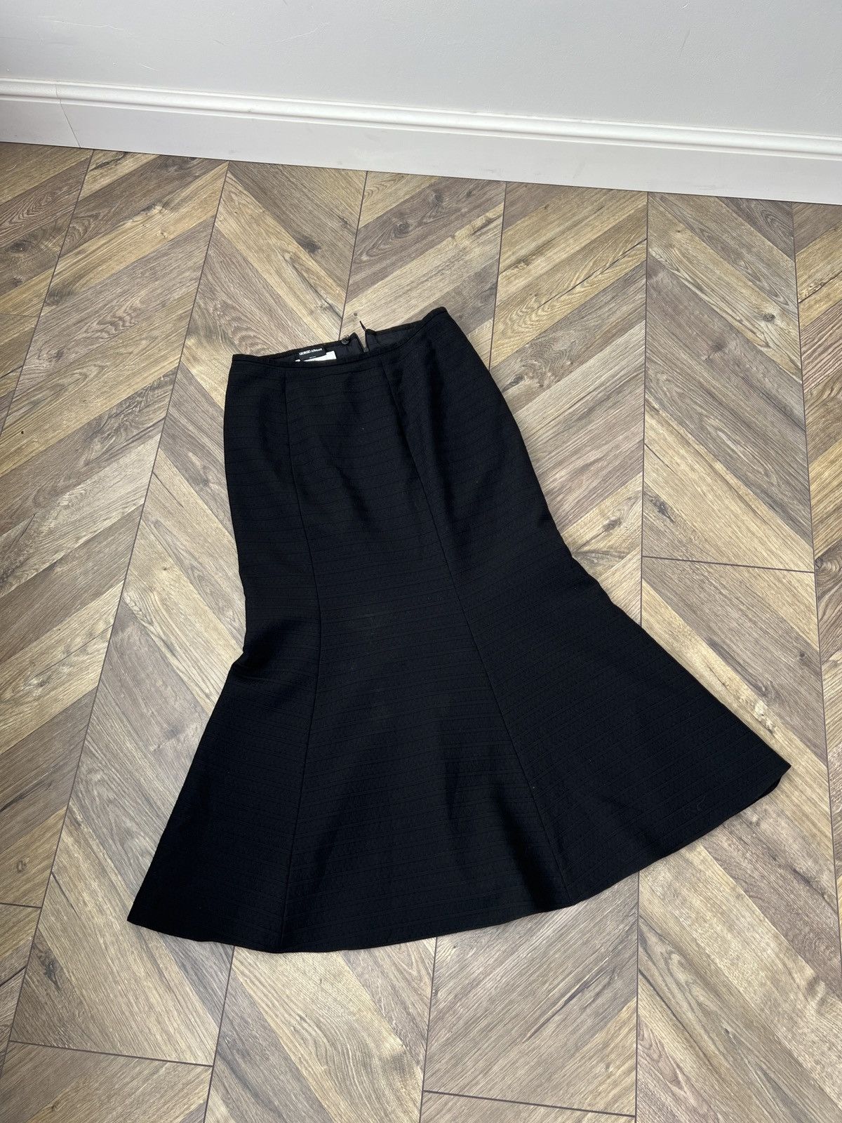 Giorgio Armani Vintage Giorgio Armani Black Flared Wool Skirt Size M / US 6-8 / IT 42-44 - 4 Thumbnail
