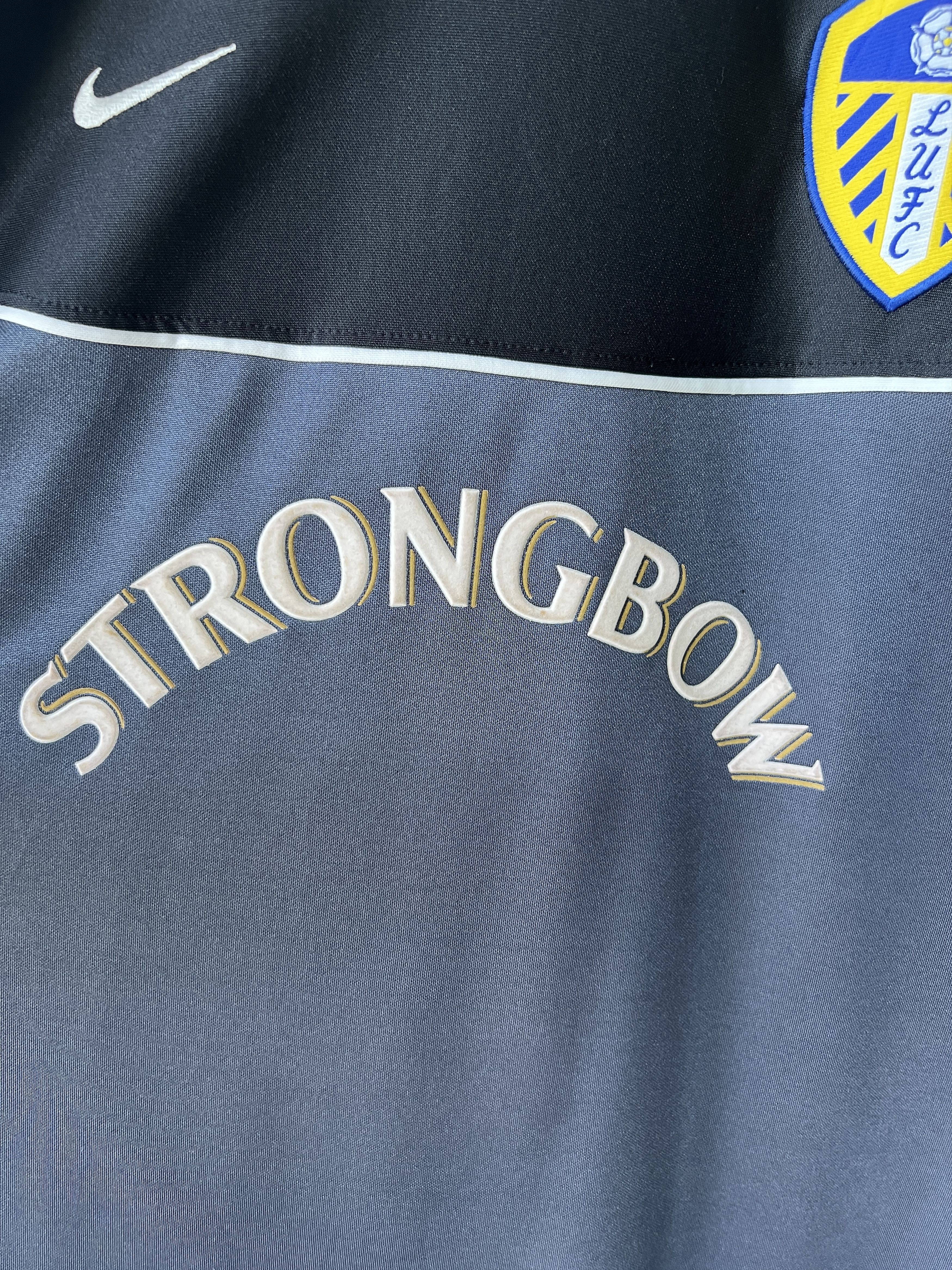 Nike (XL) Leeds United 2001-02 Long Sleeve GK Kit Size US XL / EU 56 / 4 - 5 Thumbnail