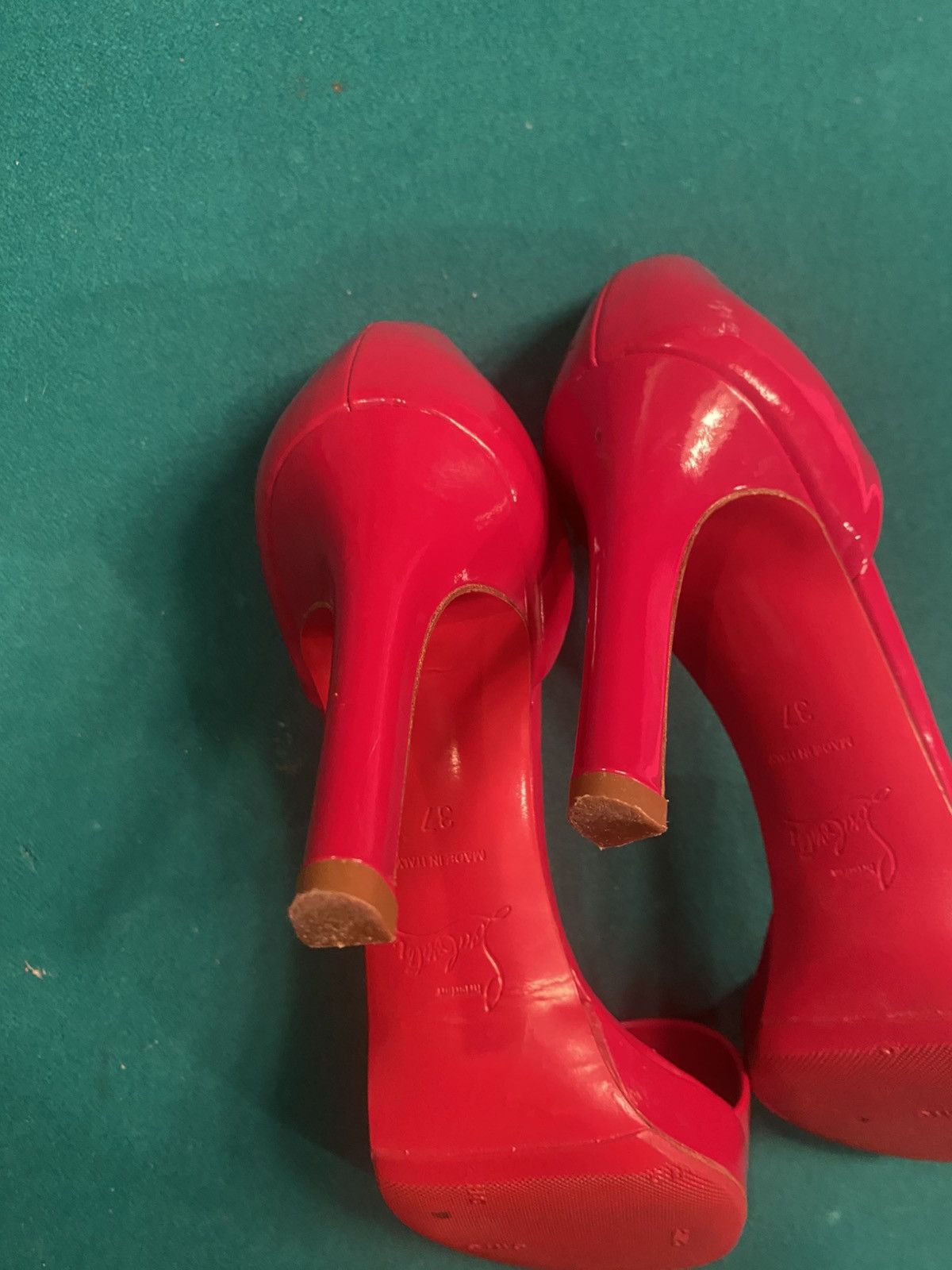 Christian Louboutin Red Christian LouBouton heels Size US 7 / IT 37 - 7 Thumbnail