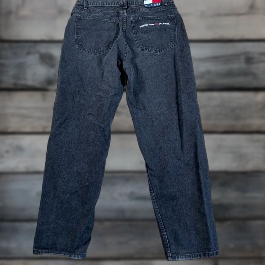 Tommy Hilfiger VINTAGE Tommy Hilfiger Jeans Men's Tapered Leg Black Denim 90s Retro Hip Hop Relaxed Fit 34x30 Size US 34 / EU 50 - 1 Thumbnail