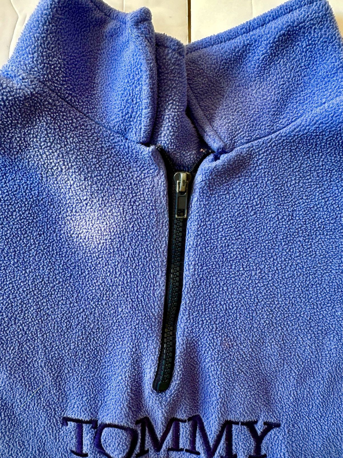 Tommy Hilfiger Vintage 90s Tommy Hilfiger Purple Blue Fleece Pullover Size US XL / EU 56 / 4 - 4 Thumbnail