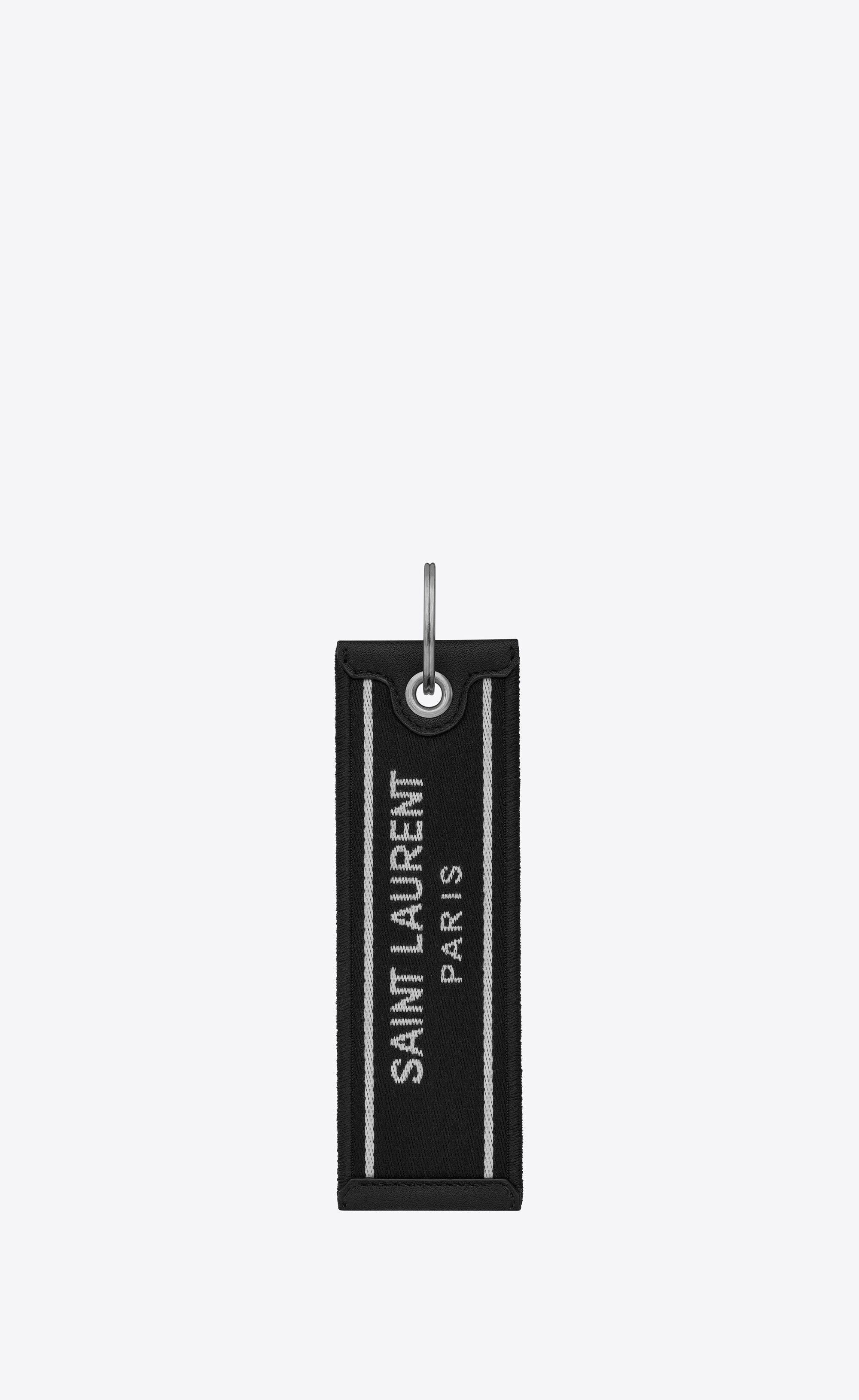 o1s1wg111024 Size: OS / Nastro Keyring in Black