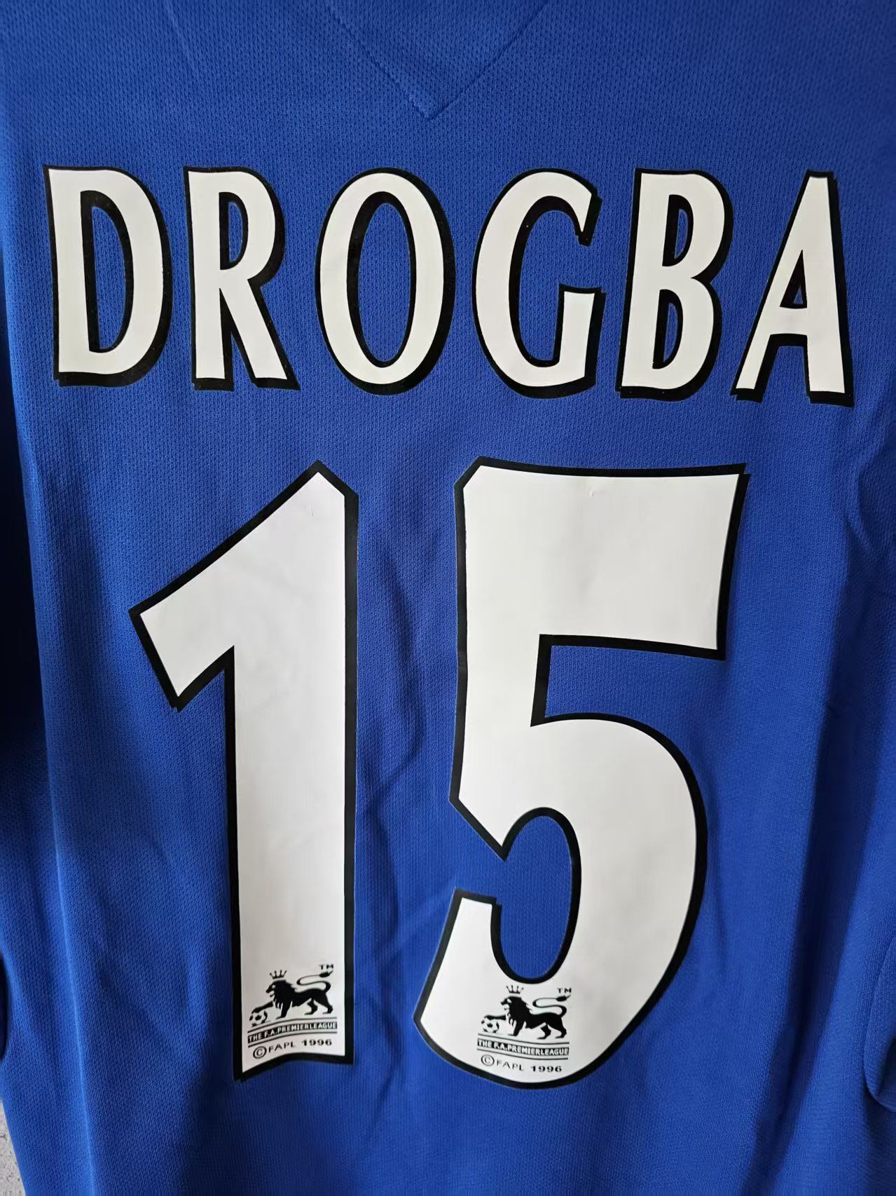 Other 2005 Chelsea 15 Didier Drogba Jersey Home Size US L / EU 52-54 / 3 - 4 Thumbnail
