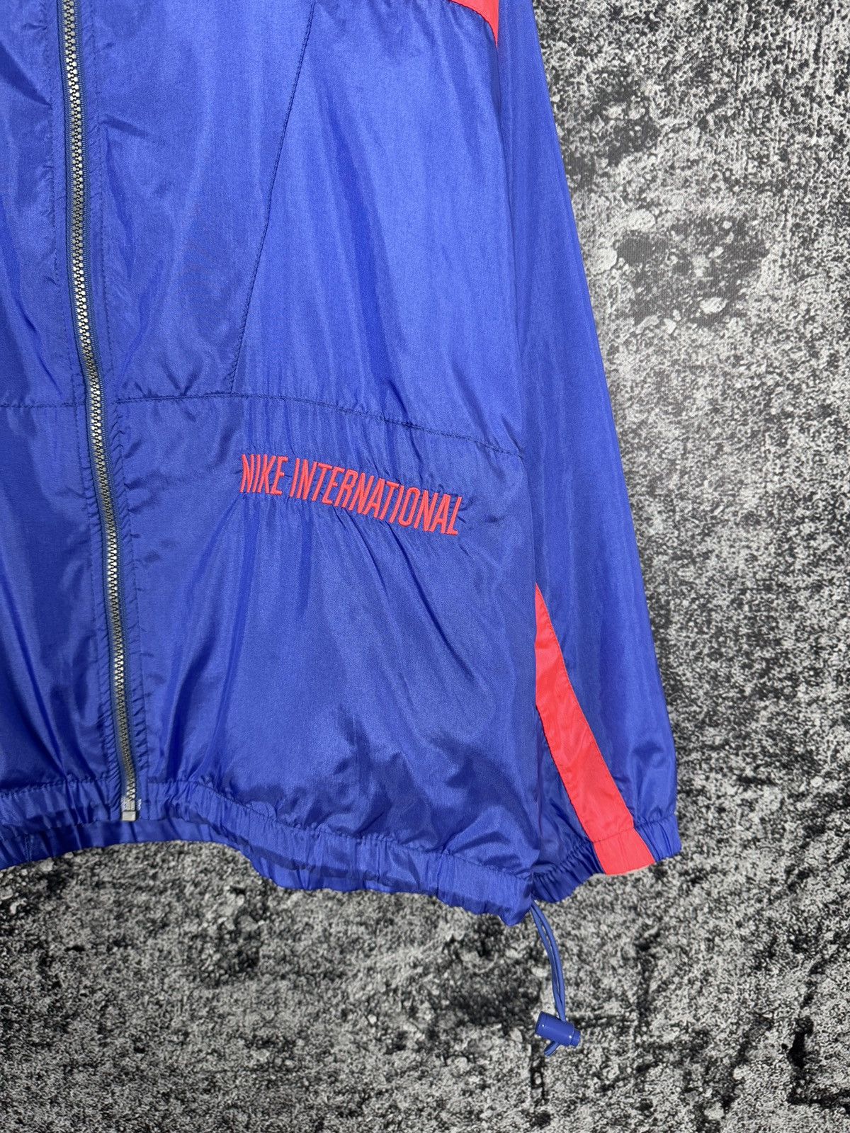 Nike Nike International Nylon Vintage Jacket Windbreaker Size S Size US S / EU 44-46 / 1 - 5 Thumbnail