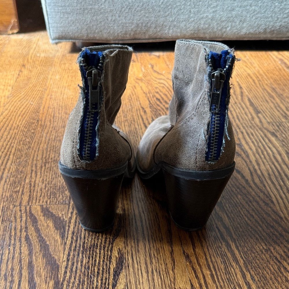 Mossimo Mossino Women’s 7 Stylish Brown Heeled Boots for Women Size US 7 / IT 37 - 5 Thumbnail