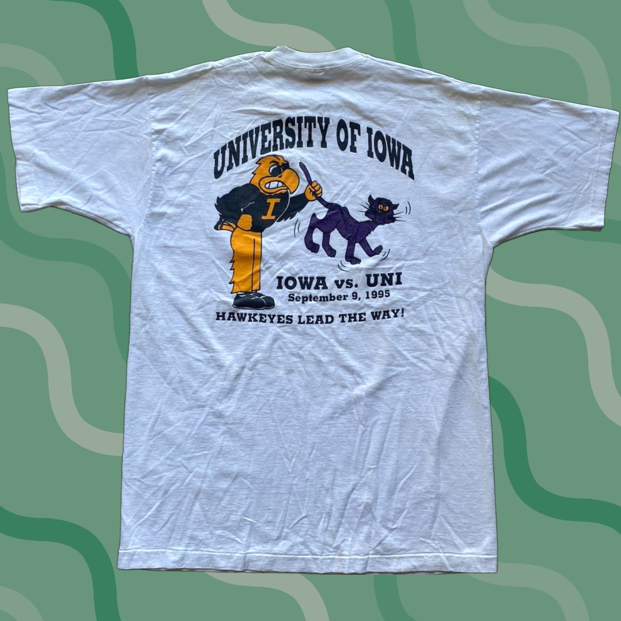 Fruit Of The Loom VINTAGE University Of Iowa T Shirt Men XL White 1995 Fruit Of The Loom Short Sleeve 90s College Sports Size US XL / EU 56 / 4 - 1 Thumbnail