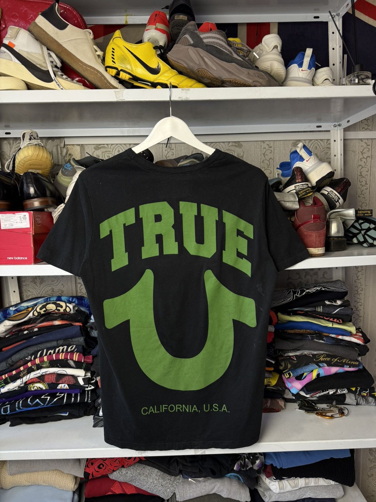 True Religion Vintage True Religion T Shirt Big Logo USA Size US S / EU 44-46 / 1 - 9 Thumbnail