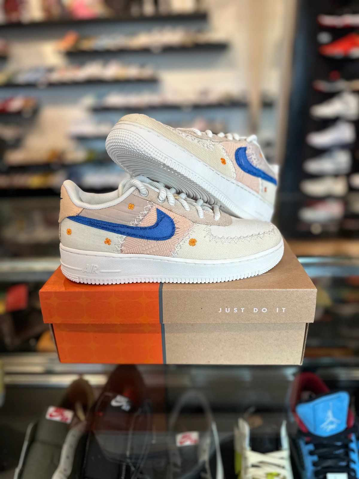 Nike Air Force 1 40th Anniversary LA Flea DS OG 7Y Size US 7 / EU 40 - 1 Thumbnail