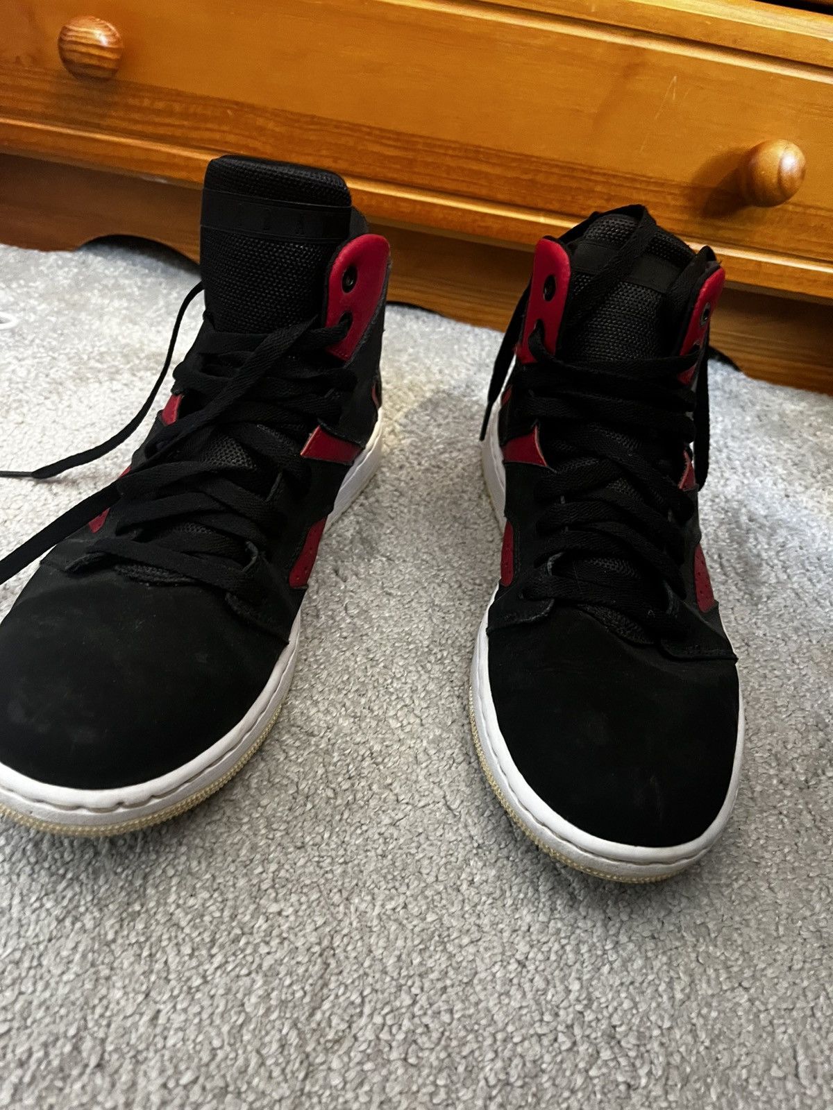 Jordan Brand × Nike Jordan flight Legend Black and Red Size US 9 / EU 42 - 2 Thumbnail