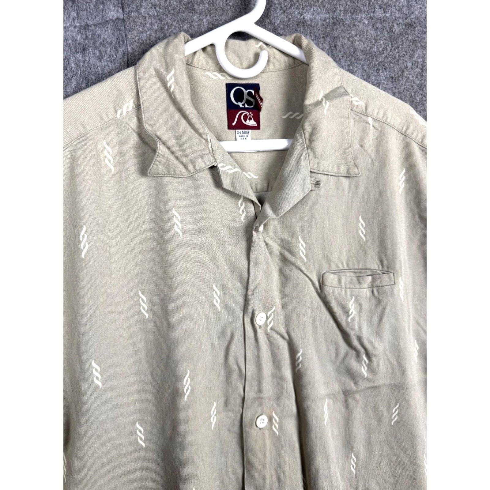 Quiksilver VINTAGE Quiksilver Shirt Mens XL Beige Button-Up Beach Surfer Loop Collar USA Size US XL / EU 56 / 4 - 2 Thumbnail