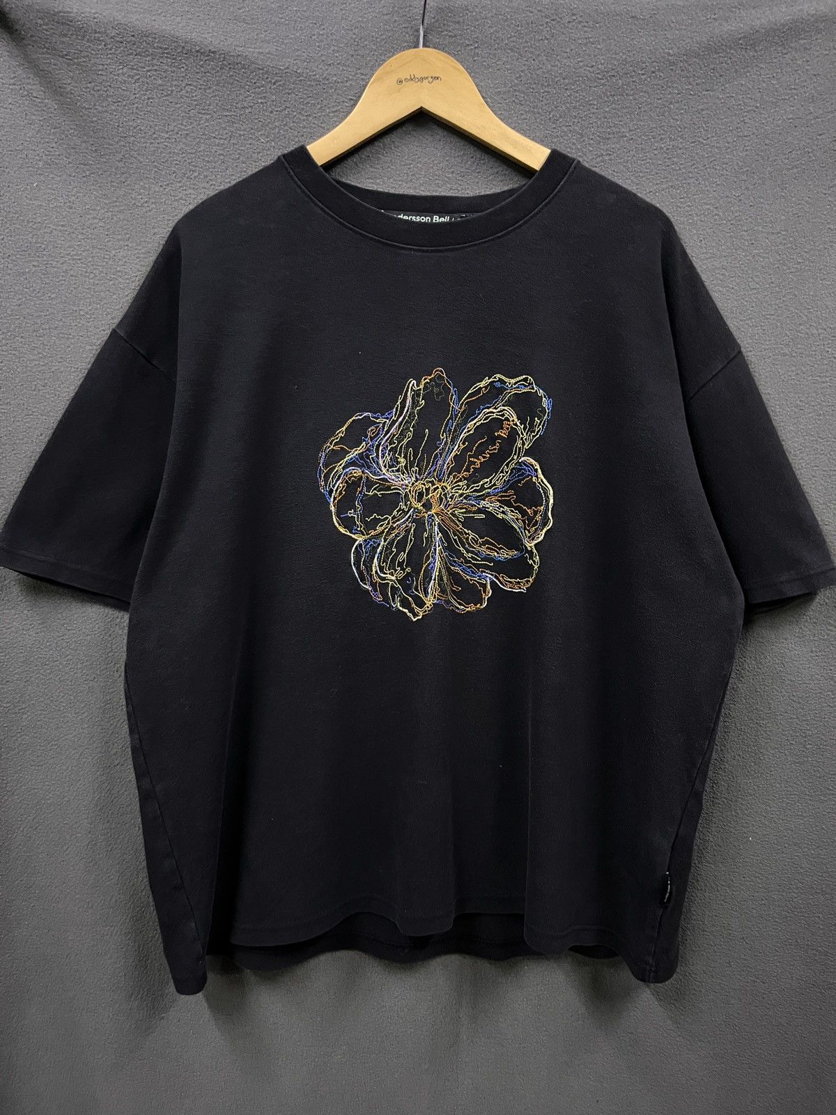 Andersson Bell × Asics ANDERSSON BELL EMBROIDERY FLOWER TSHIRT Size US XL / EU 56 / 4 - 1 Thumbnail