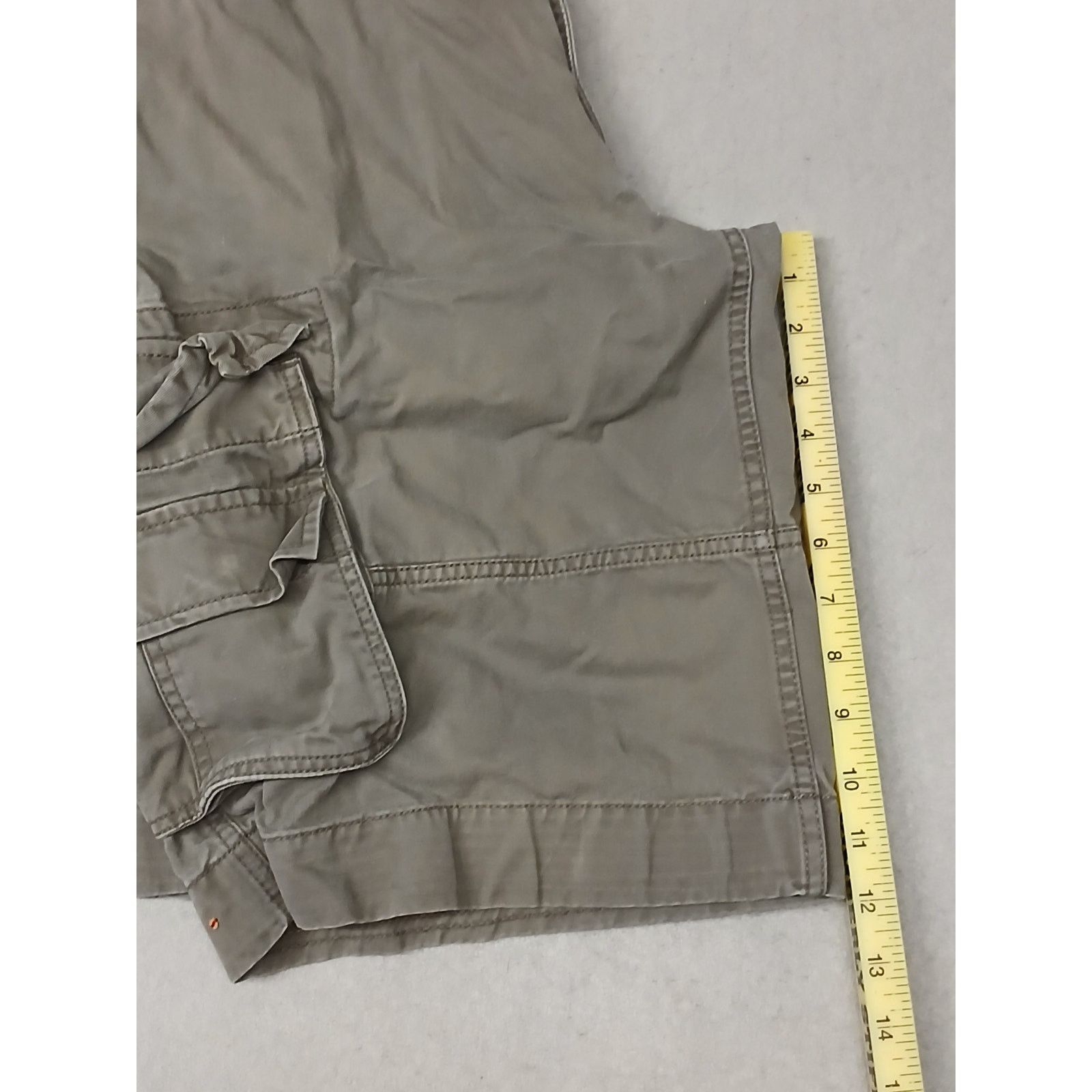 Roundtree & Yorke Roundtree & York (34) Gray Cargo Style Khaki Utility Shorts Size US 34 / EU 50 - 3 Thumbnail