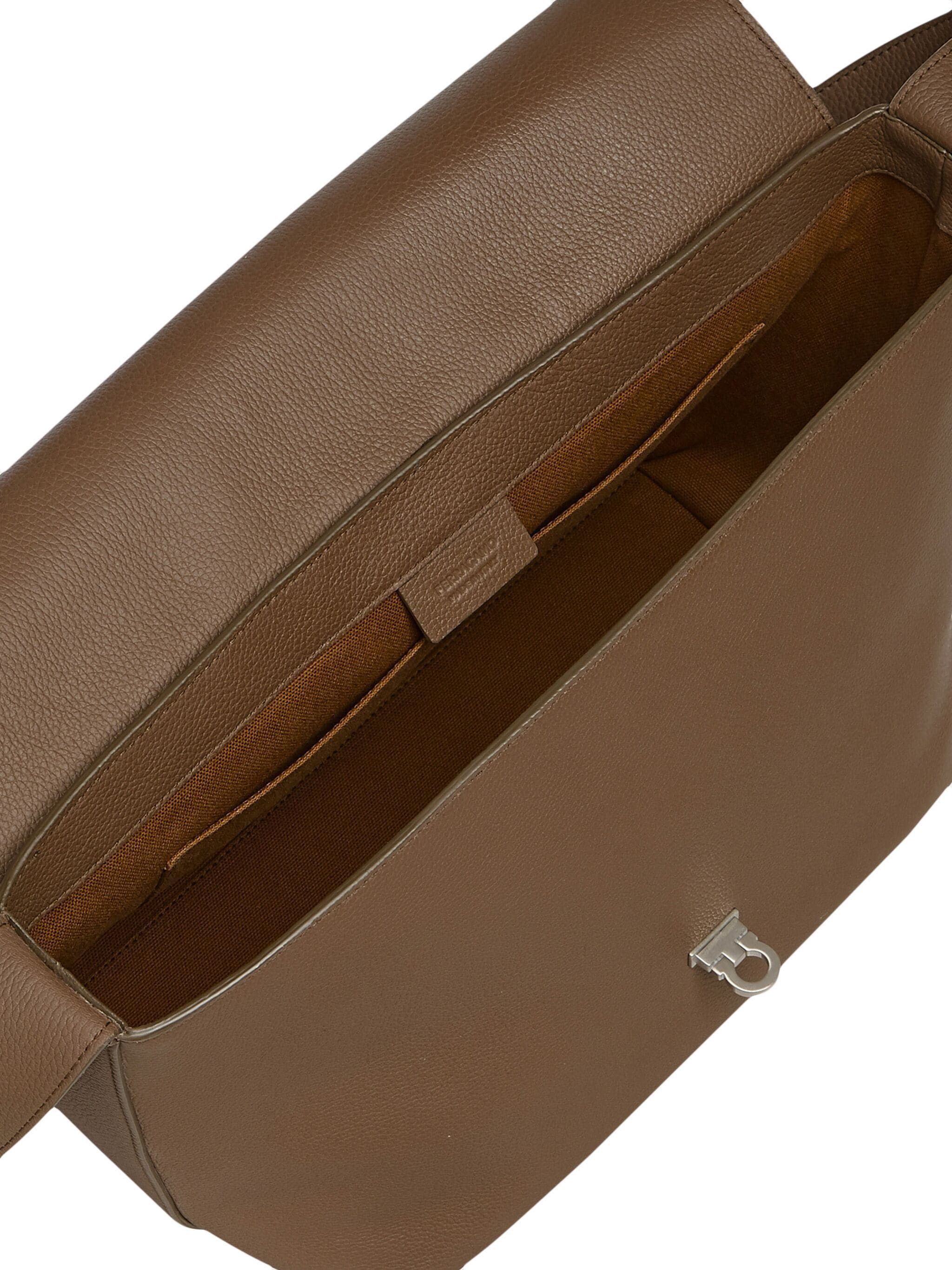 Salvatore Ferragamo o1s1rm0924 Size: OS / Gancini Plaque leather Bag in Brown Size ONE SIZE - 5 Thumbnail