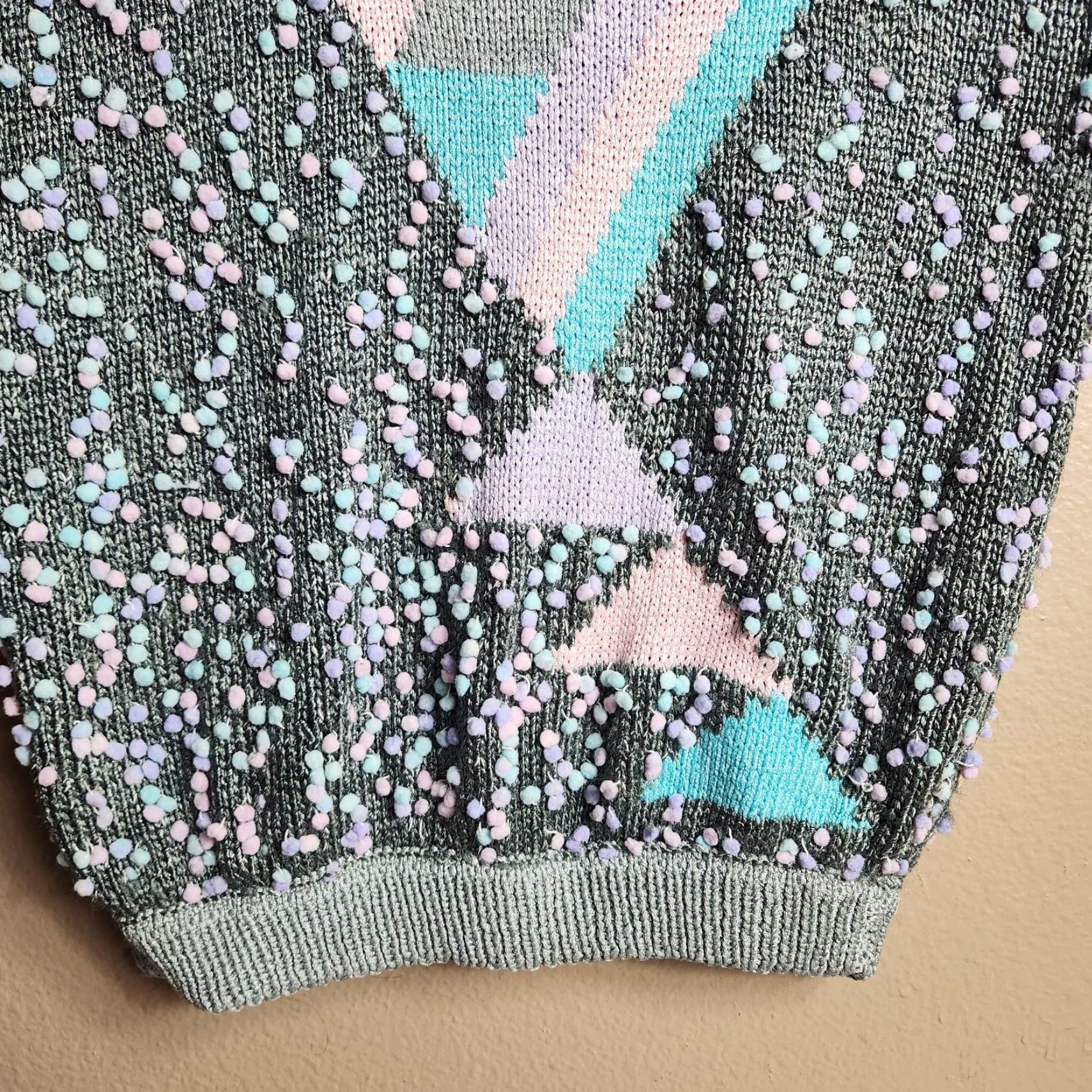 Vintage VINTAGE Handmade Womens Gray Geometric Bobble-Knit Pullover Vest S Pullover Geometric Vest Womens Gray 80s Retro City Casual Mens Womens Boys Girls? Size S / US 4 / IT 40 - 5 Thumbnail
