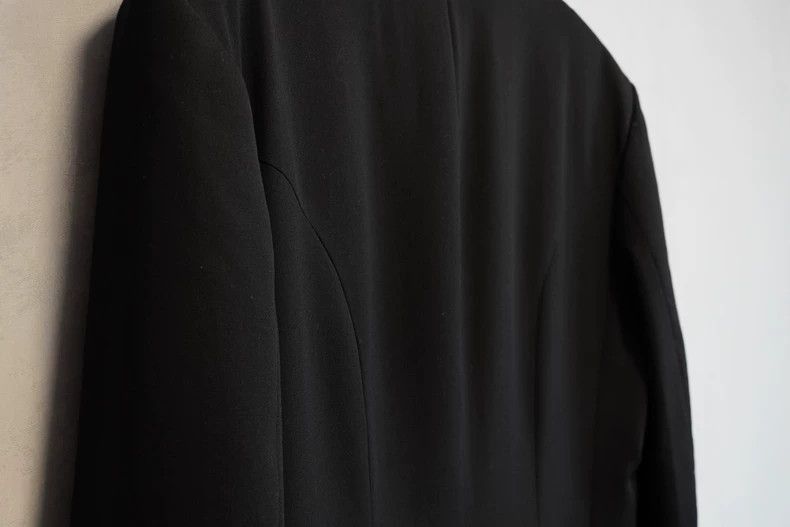 Yohji Yamamoto Yohji Yamamoto 20SS Buffalo horn button pleated tail coat-2 Size US M / EU 48-50 / 2 - 5 Thumbnail
