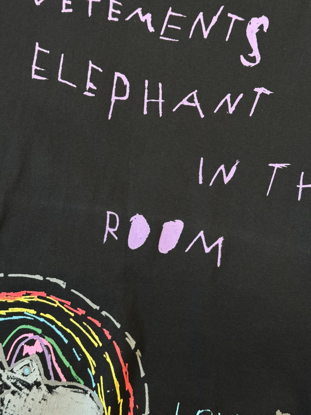 VETEMENTS Elephant In The Room tee ヴェトモン Vetements 2019 Elephant In The Room T-Shirt - Neutrals T-Shirts