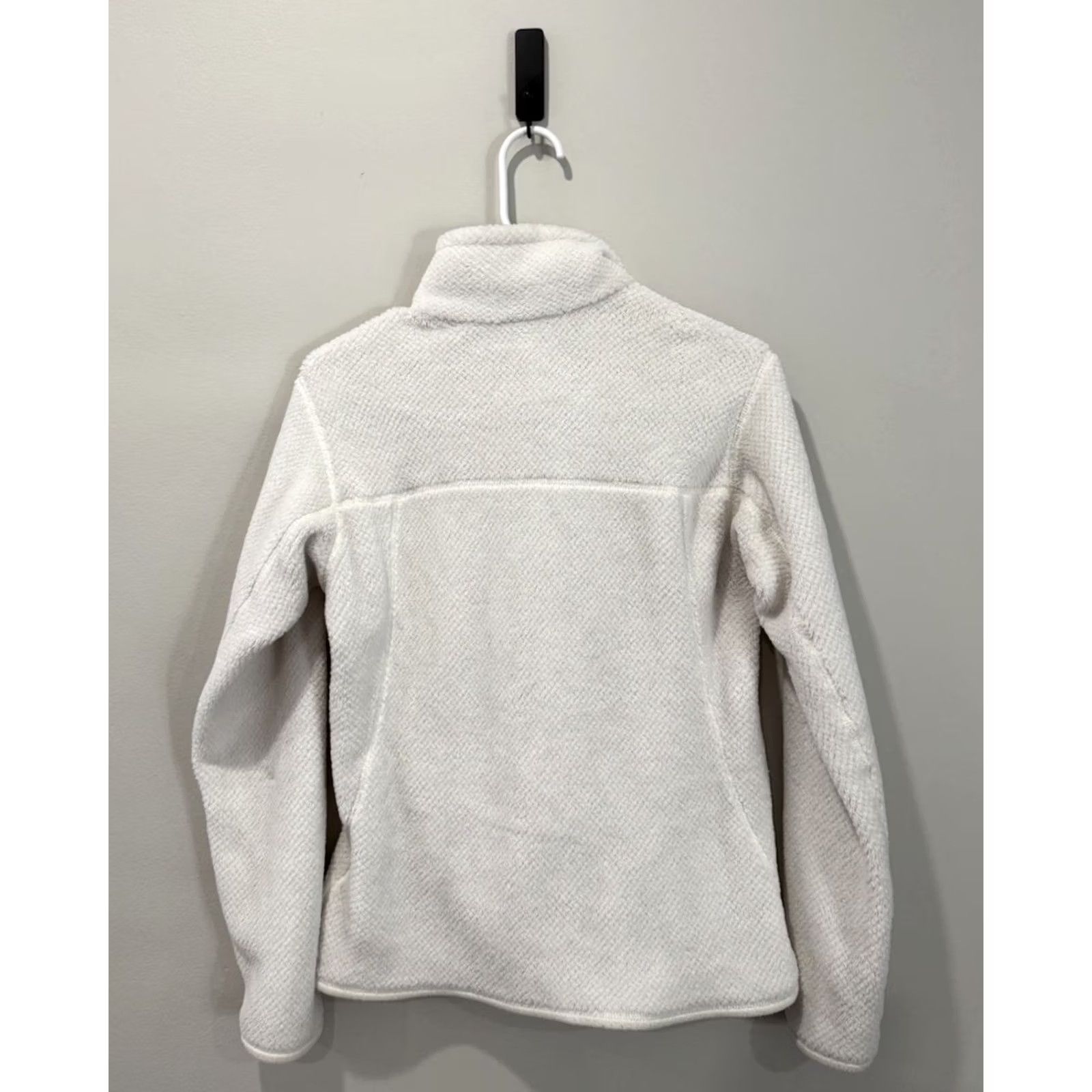 Patagonia Patagonia Women's Medium White Fleece Pullover Sweater Snap-T Outdoor All Seasons Size M / US 6-8 / IT 42-44 - 2 Thumbnail
