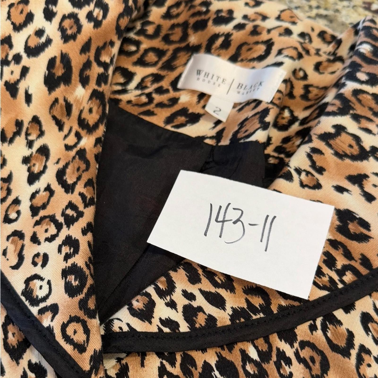 Other White House Black Market crop leopard print blazer SZ 2 Size XS / US 0-2 / IT 36-38 - 12 Thumbnail