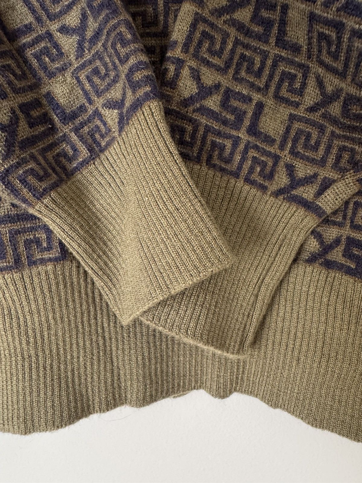 Vintage × Yves Saint Laurent Yves Saint Laurent ysl grey sweater Size S / US 4 / IT 40 - 4 Thumbnail
