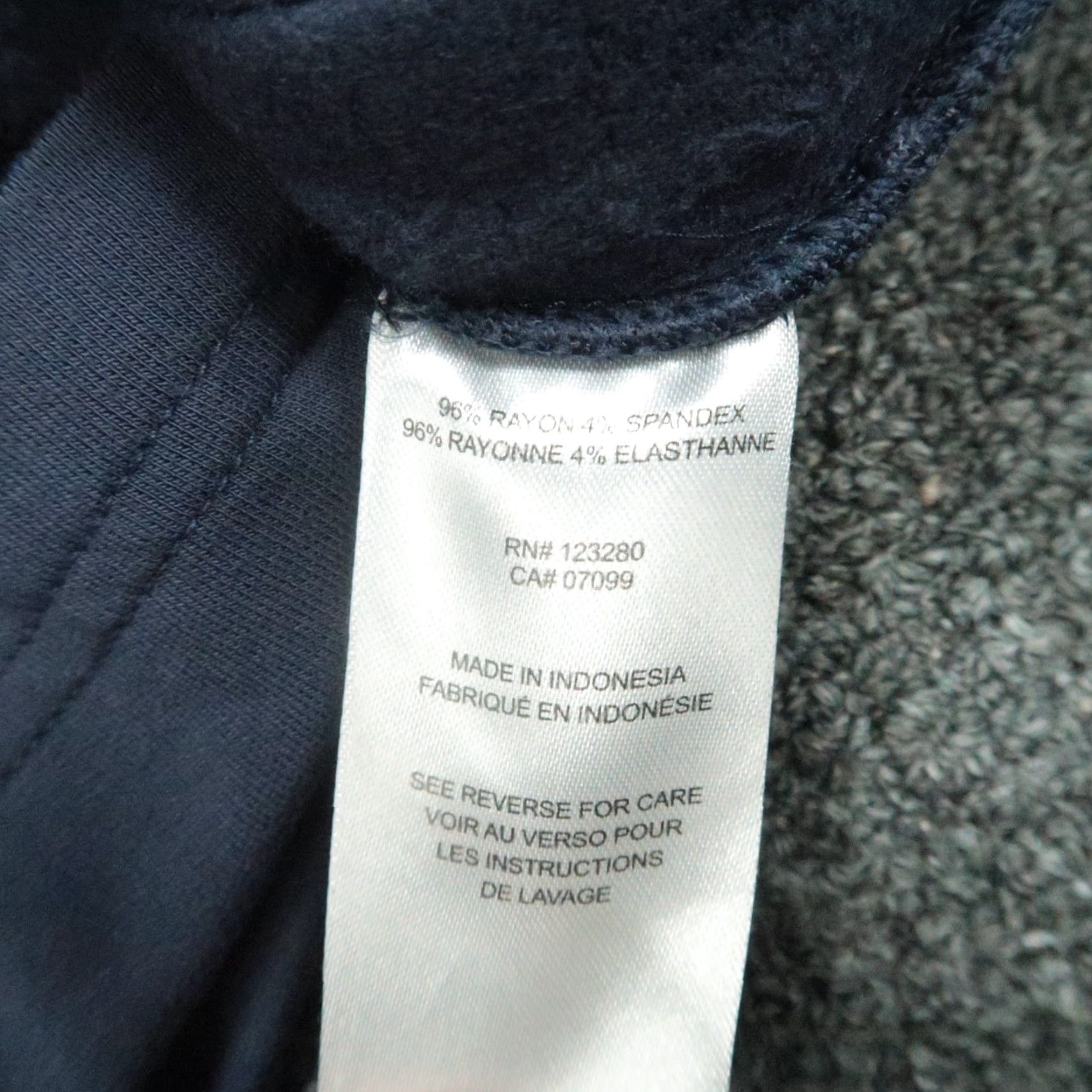 TravisMathew Travis Mathew Pullover Mens Large Blue Networking Quarter Zip Stretch Pockets Size US L / EU 52-54 / 3 - 5 Thumbnail