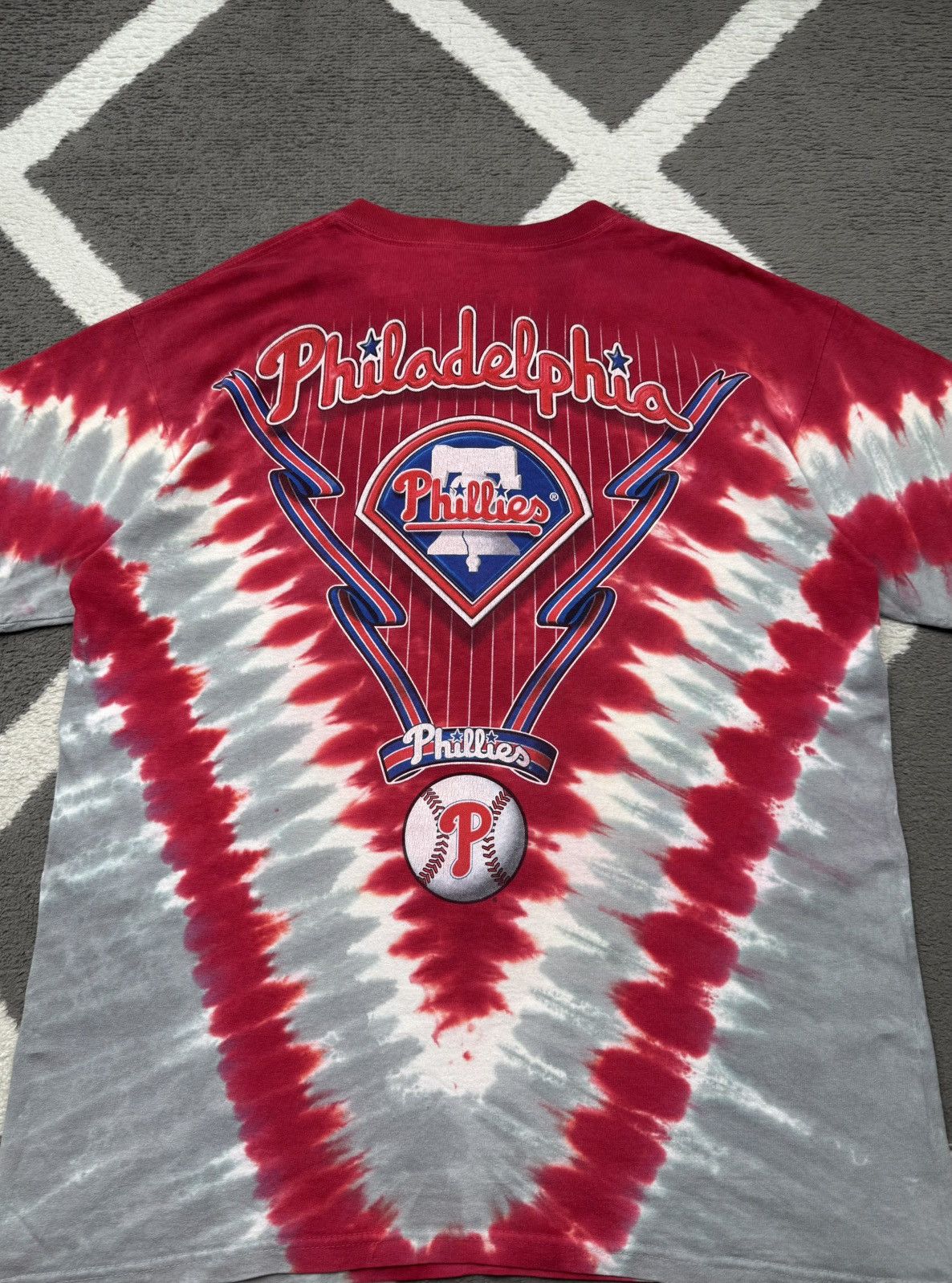Liquid Blue Vintage Liquid Blue x MLB Philadelphia Phillies mens T-shirt Size US L / EU 52-54 / 3 - 12 Thumbnail