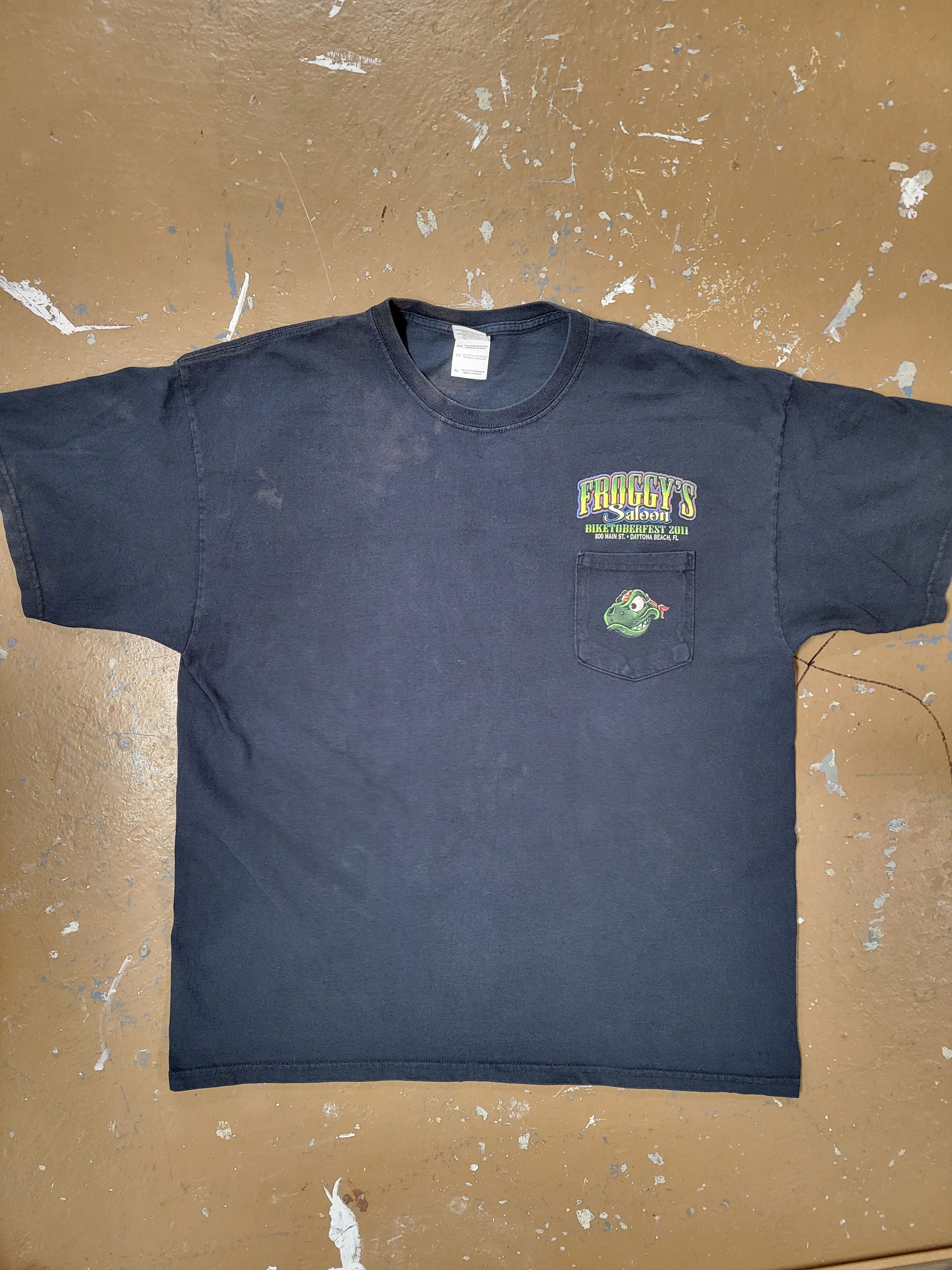 Gildan Froggy's Saloon biketoberfest black XL tee Size US XL / EU 56 / 4 - 2 Thumbnail