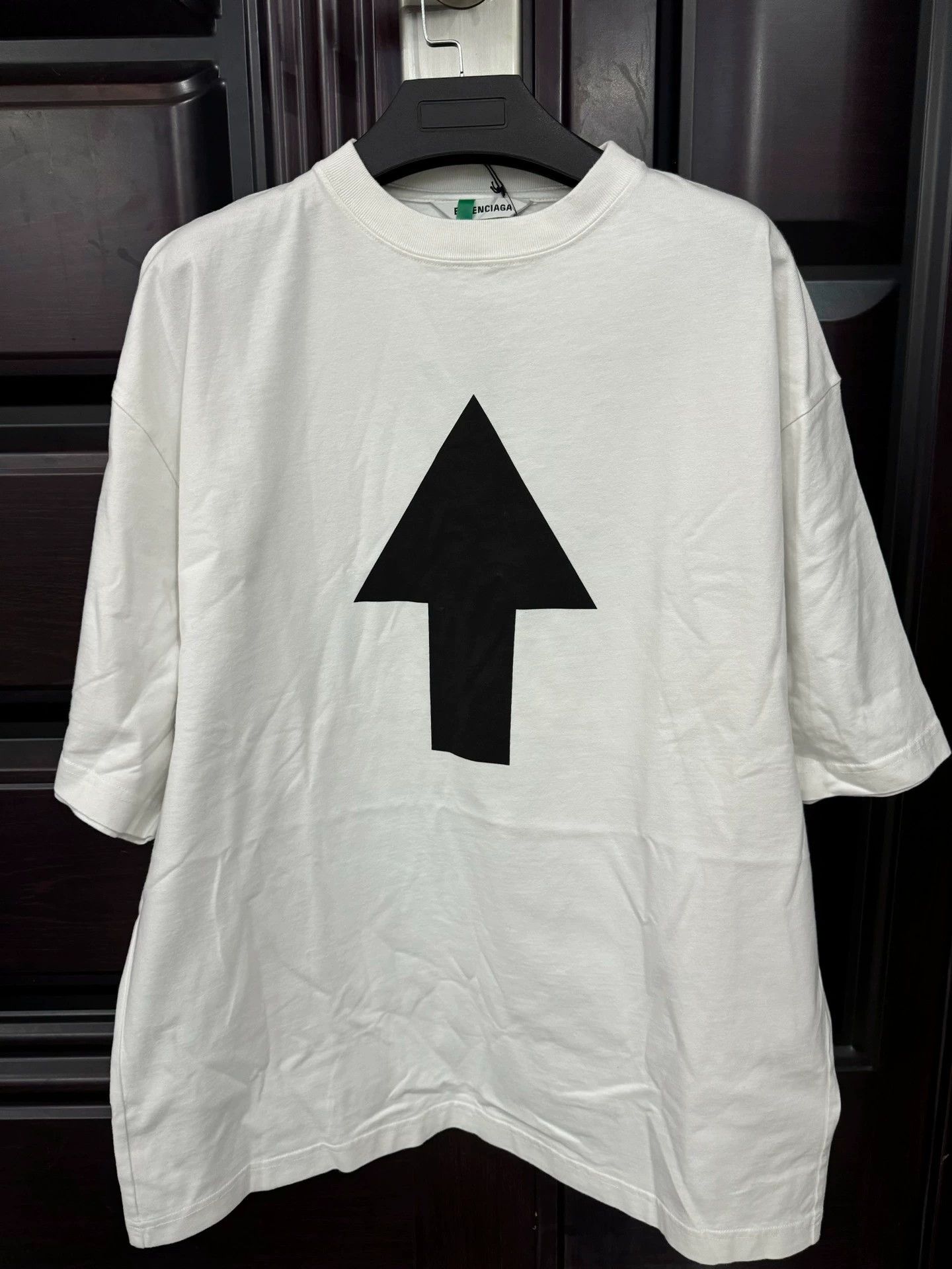 Balenciaga Balenciaga Arrow Short Sleeve Tee - dmc Size US S / EU 44-46 / 1 - 1 Thumbnail