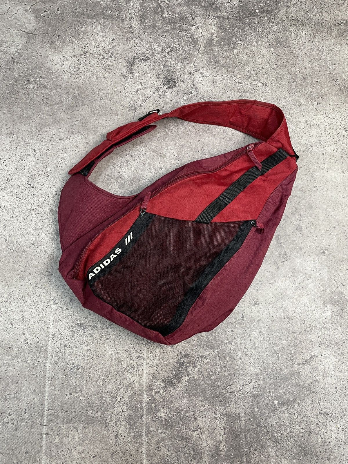 Vintage Vintage Y2K Adidas Y-3 Style Burgandy Dark Grey Sling Bag Size ONE SIZE - 10 Thumbnail