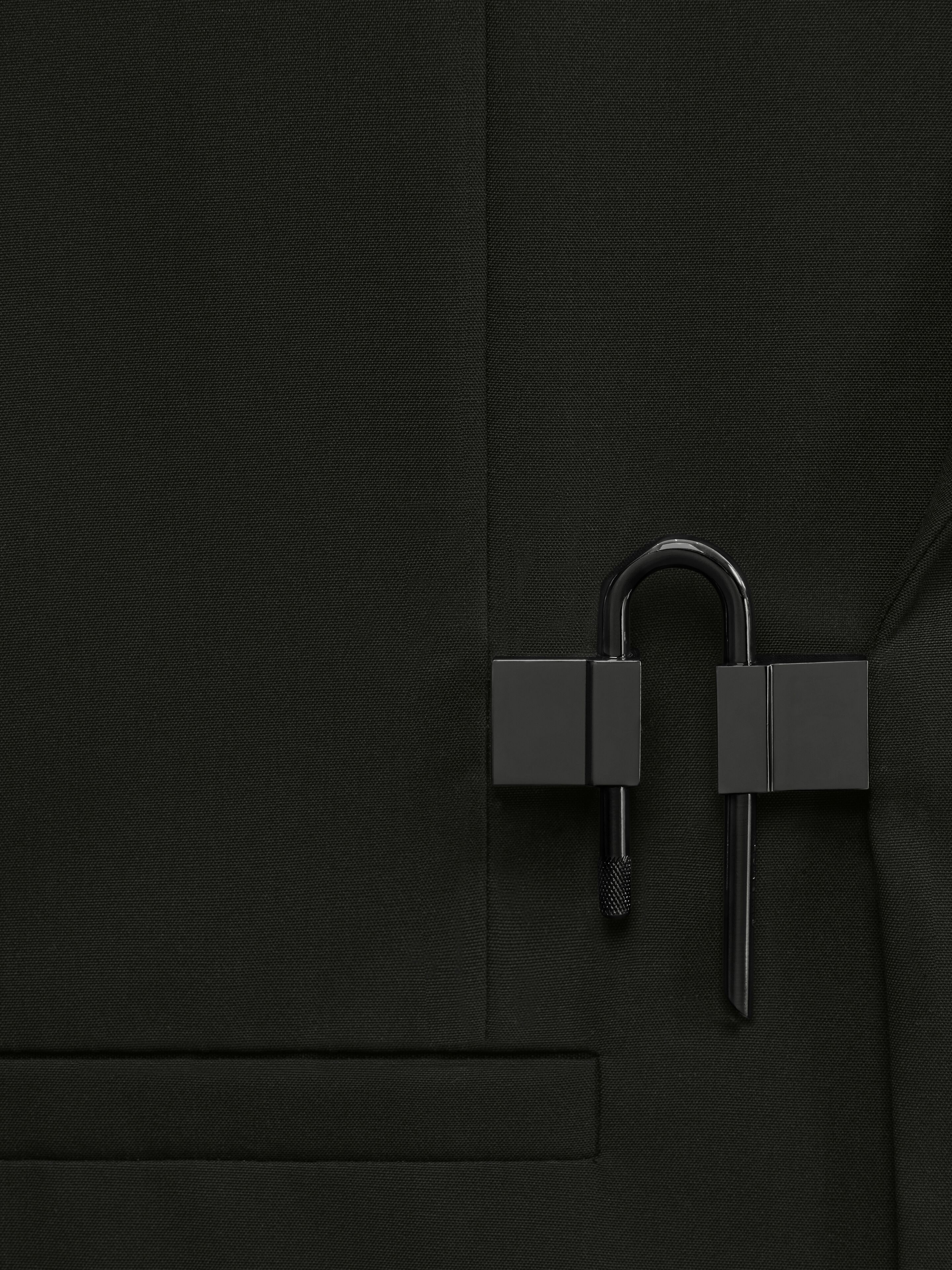 Givenchy o1srvl11e0925 U-Lock Slim Fit Jacket in Wool in Black Size US XL / EU 56 / 4 - 2 Thumbnail