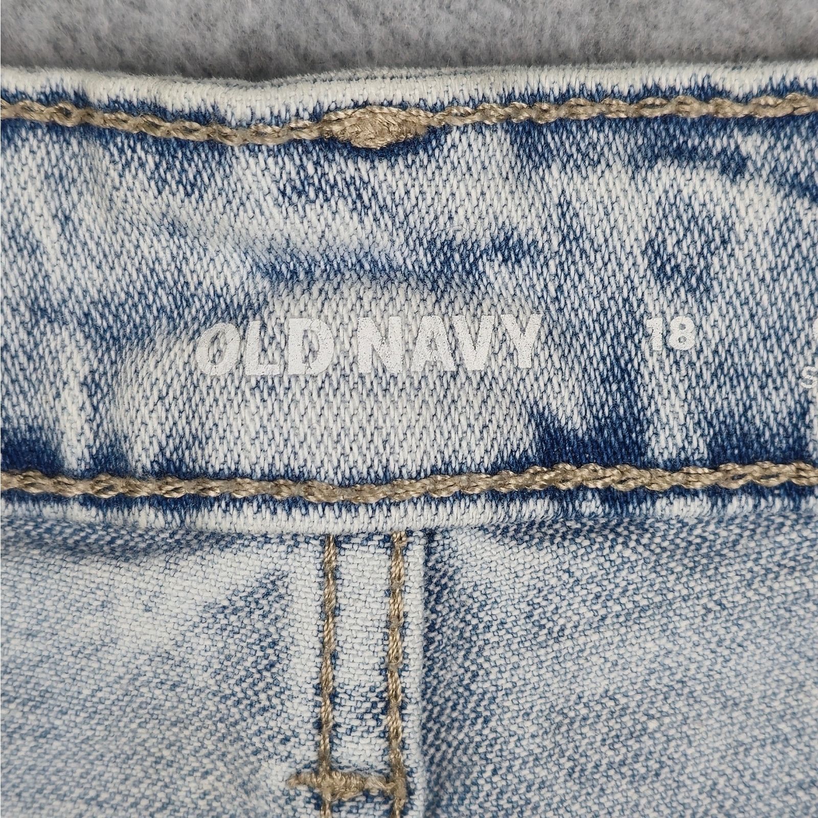 Old Navy Old Navy 18 OG Straight Button Fly Distressed Jeans Raw Hem Size 40" / US 18 - 8 Thumbnail