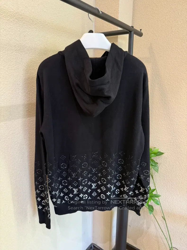 Louis Vuitton Louis Vuitton Black and white gradient print hooded sweats Size US M / EU 48-50 / 2 - 2 Thumbnail