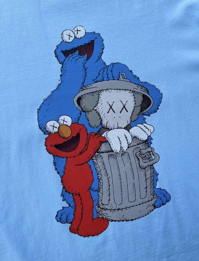 Kaws × Uniqlo KAWS × Uniqlo × Sesame Street Companion Trash Can Tee Size US S / EU 44-46 / 1 - 2 Thumbnail