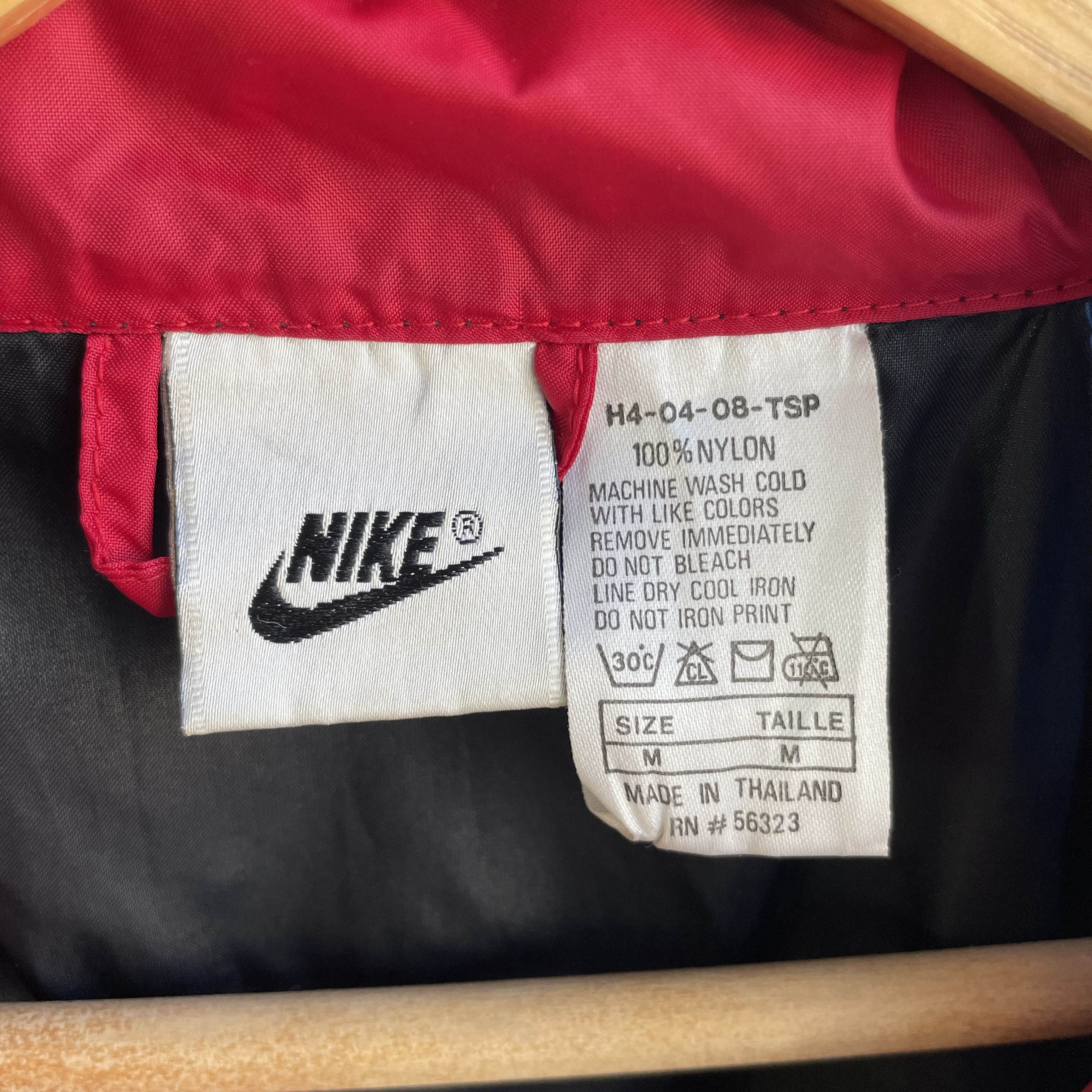 Nike Nike Vintage 90's Lightweight Nylon Windbreaker Size M Size US M / EU 48-50 / 2 - 10 Thumbnail