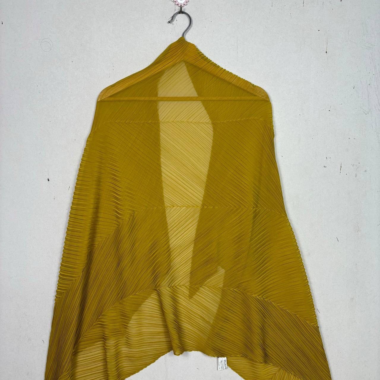 Pleats Please Issey Miyake Issey Miyake Pleats Please Mustard Yellow Cape Shawl OS Size ONE SIZE - 4 Thumbnail