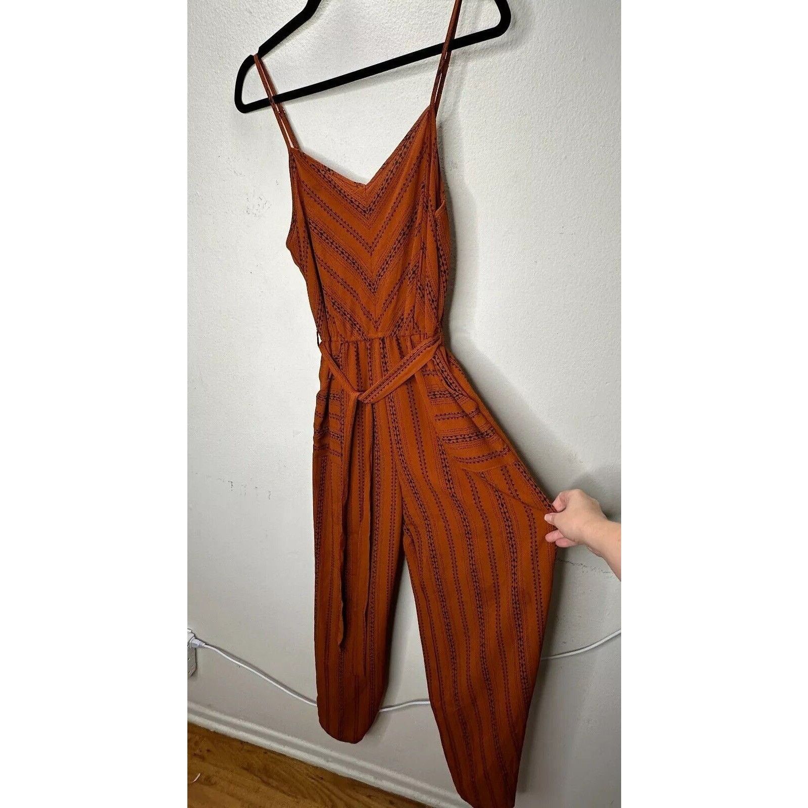 Other E & M Rust Aztec VNeck Spaghetti Strap Tie Waist Jumpsuit Size 30" / US 8 / IT 44 - 1 Thumbnail