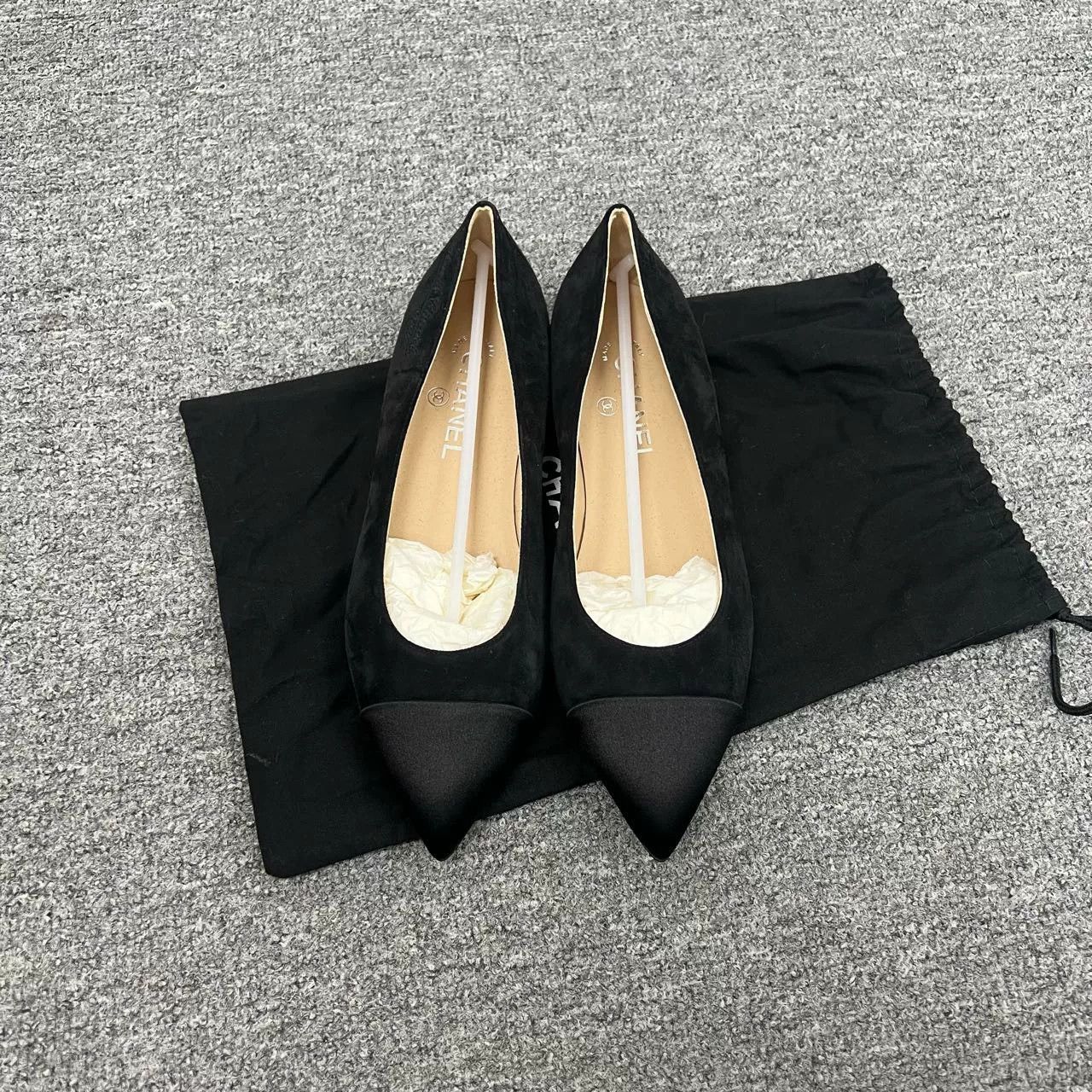 Chanel Chanel Black Velvet Flat Shoes Size US 7 / IT 37 - 1 Thumbnail