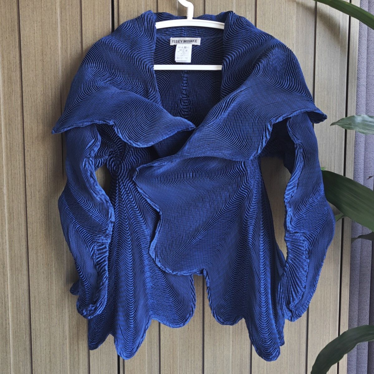 Issey Miyake Blue bud - pleated top coat Size M / US 6-8 / IT 42-44 - 1 Thumbnail