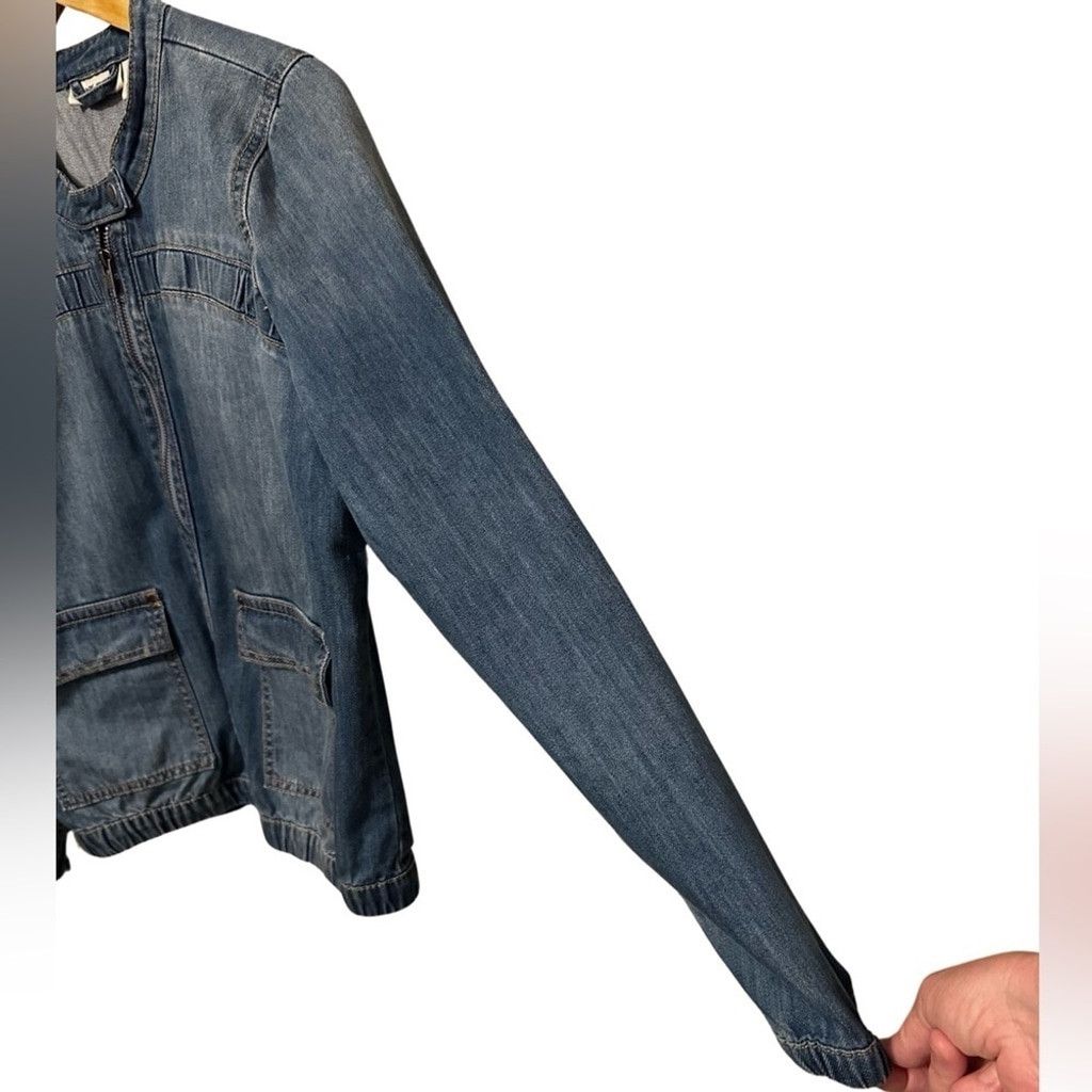 DKNY DKNY JEANS Blue Jean Bomber Jacket Women’s Size Medium. Size M / US 6-8 / IT 42-44 - 8 Thumbnail