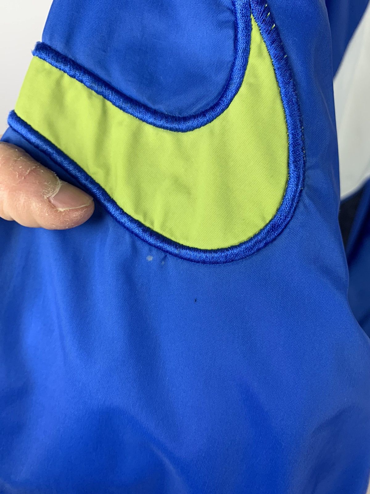 Vintage Nike Vintage Retro Nylon Jacket Big Logo Swoosh Zip 90’s Size US XL / EU 56 / 4 - 14 Thumbnail