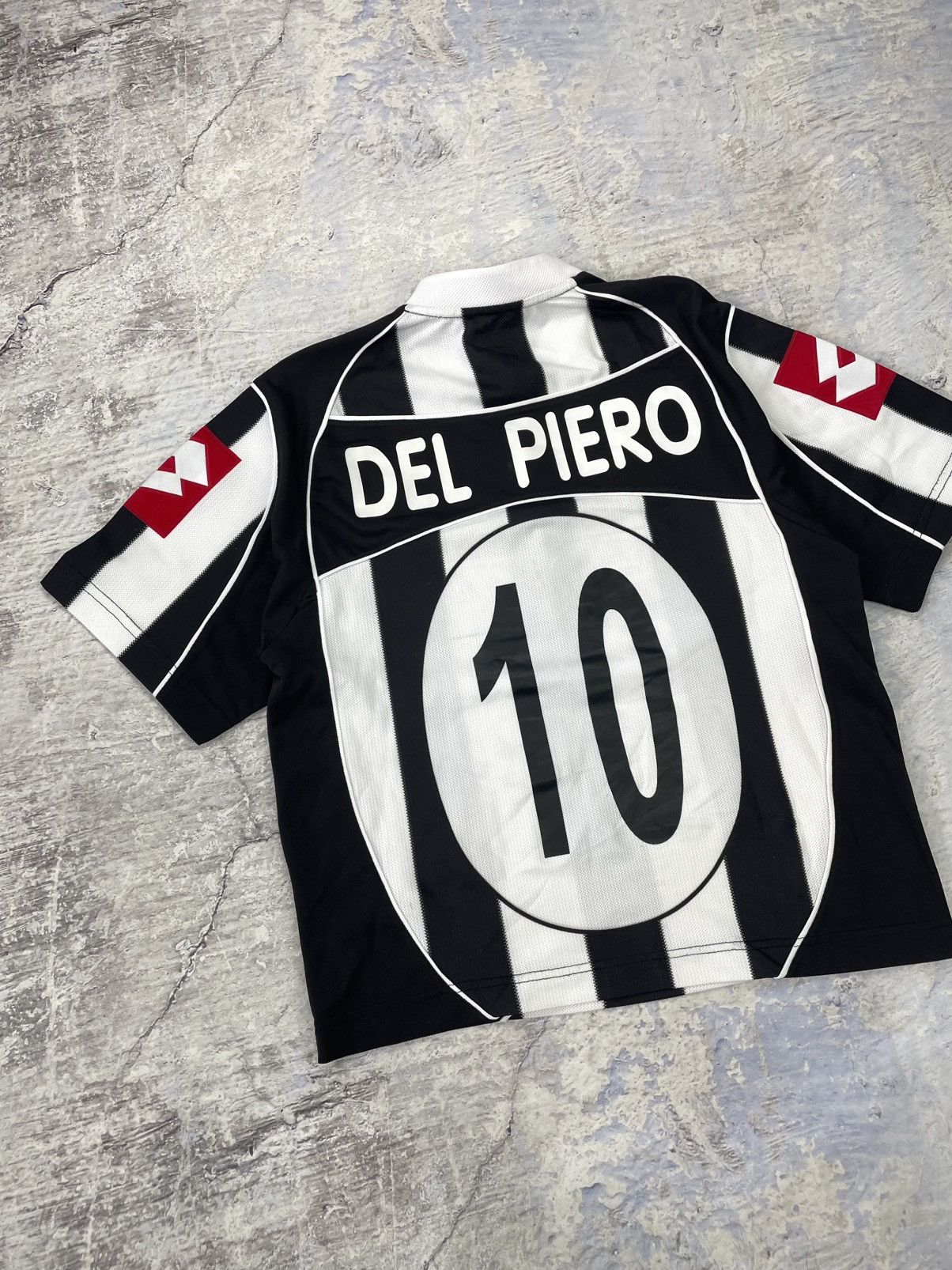 Vintage Mint Juventus 2002-2003 Home Shirt Alessandro Del Piero Size US S / EU 44-46 / 1 - 5 Thumbnail
