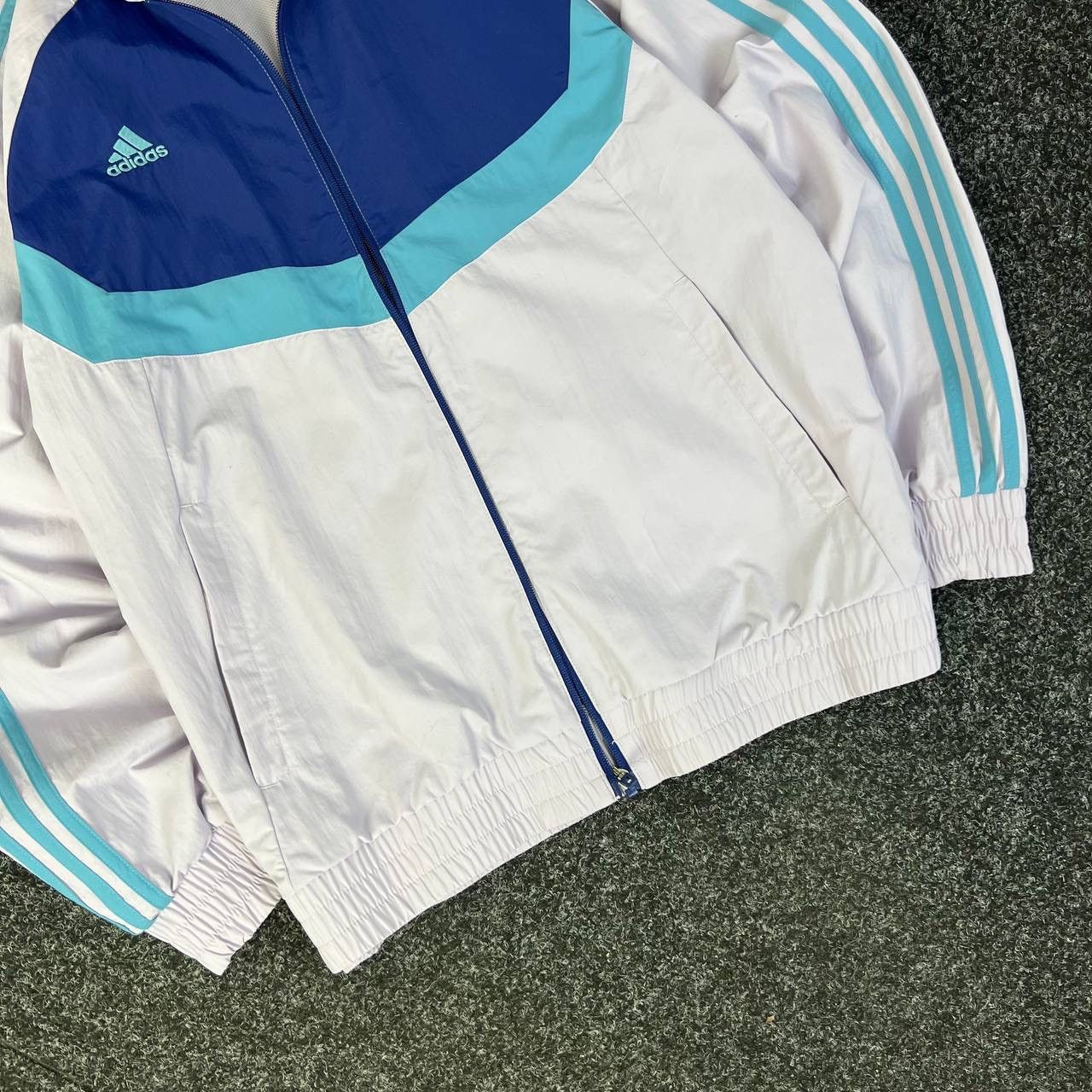 Adidas Adidas light track zip jacket nylon old school casual style Size US L / EU 52-54 / 3 - 3 Thumbnail