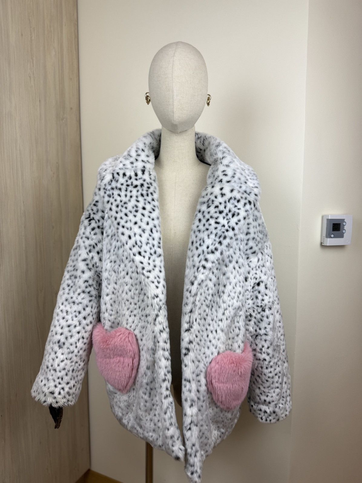 Other Skinnydip London Faux Fur YK2 Coat with Heart Pockets Size ONE SIZE - 1 Thumbnail