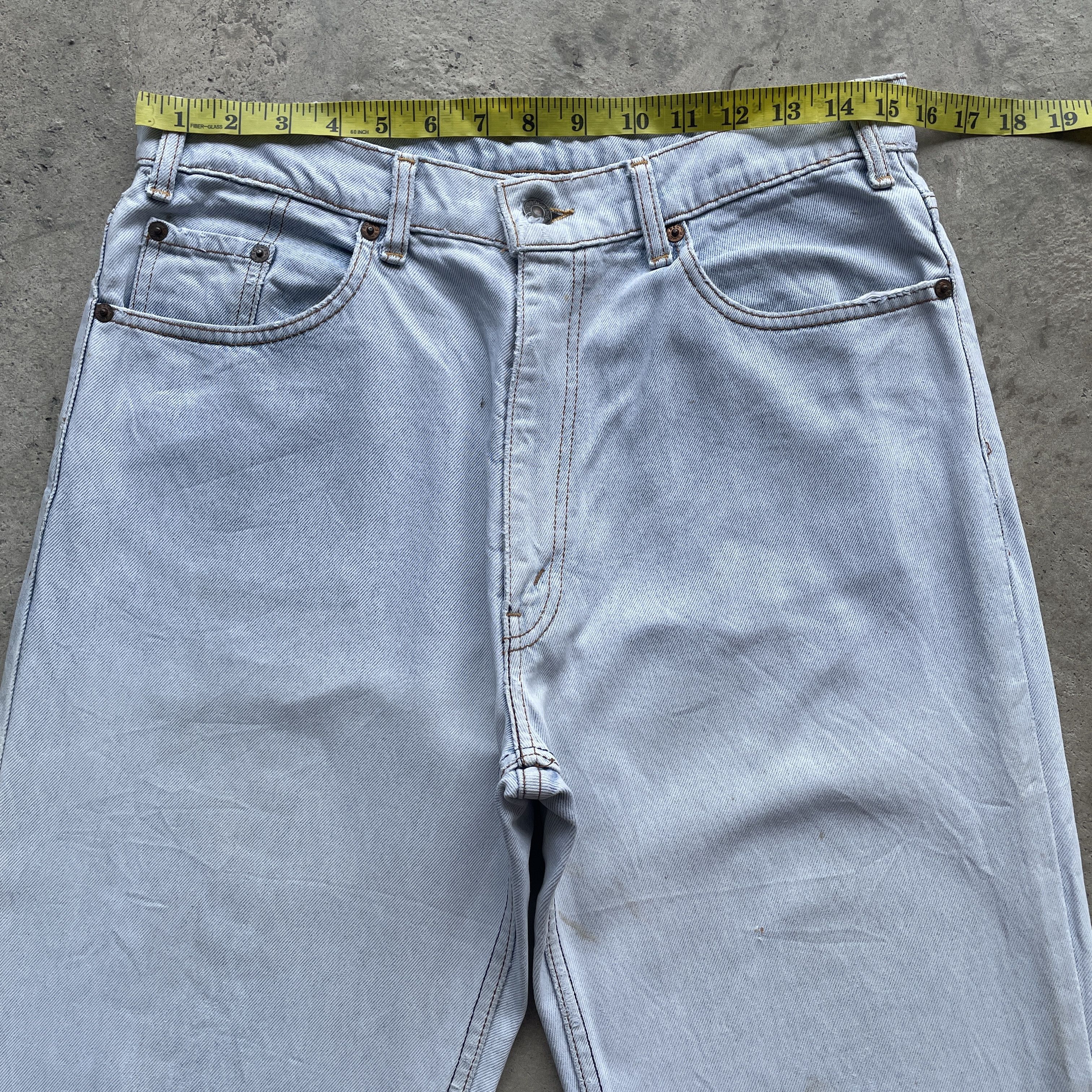 Levi's VINTAGE LEVI’S JEANS FADED LIGHTWASH DENIM DISTRESSED PANTS Size US 31 - 5 Thumbnail