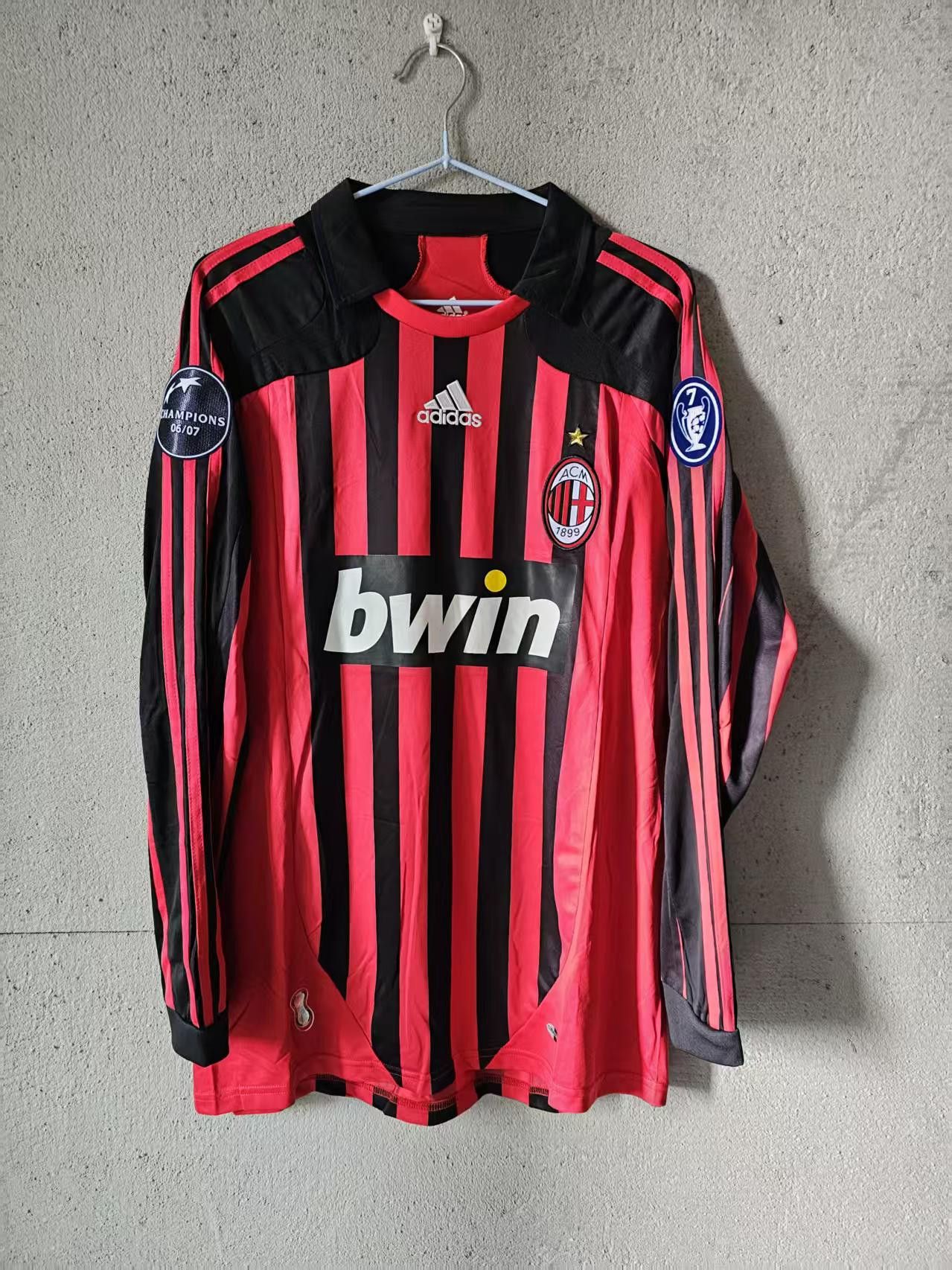 Other AC Milan 22 Kaka Jersey Size US S / EU 44-46 / 1 - 2 Thumbnail