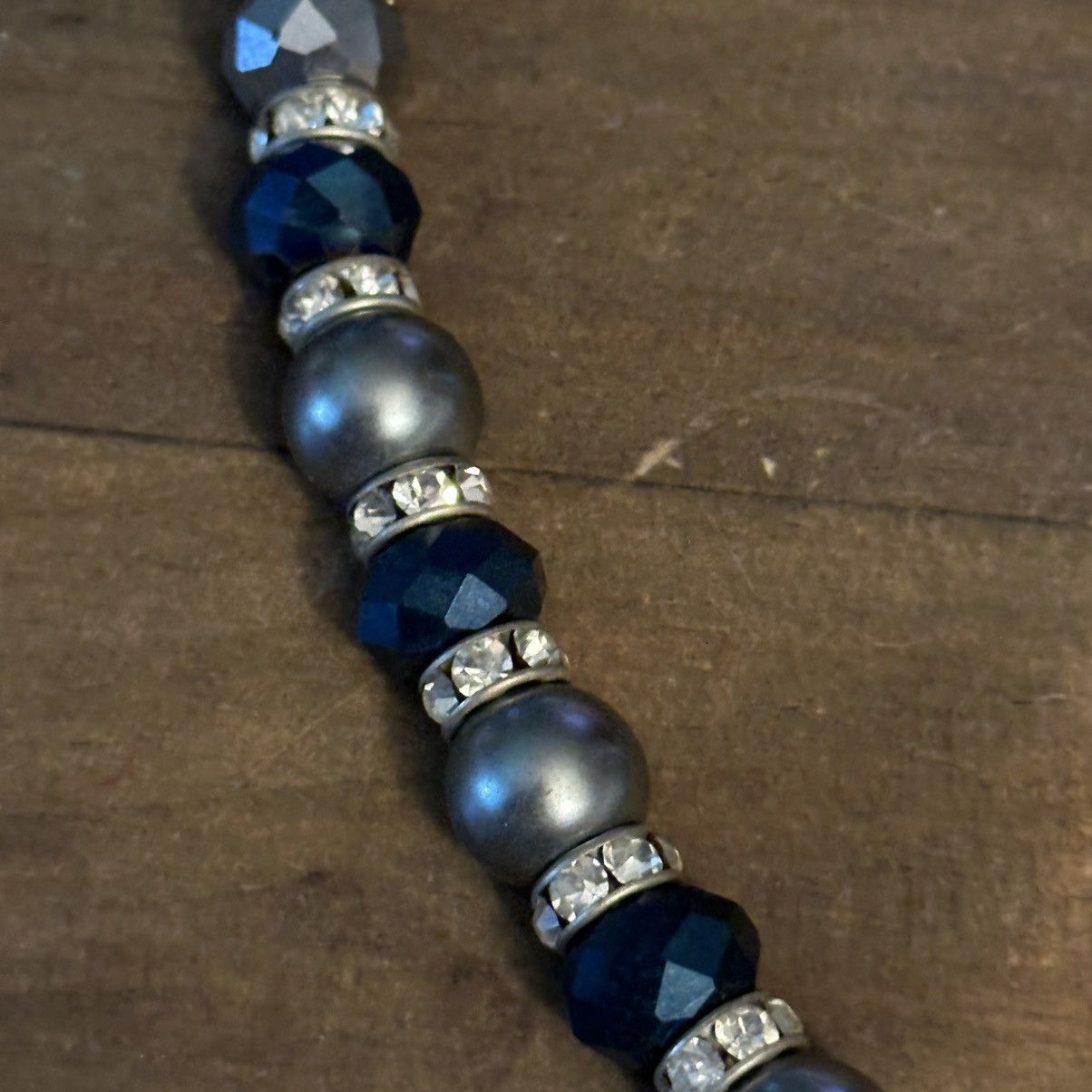 Other Silver tone gray and blue pearls & rhinestones bead necklace Size ONE SIZE - 5 Thumbnail